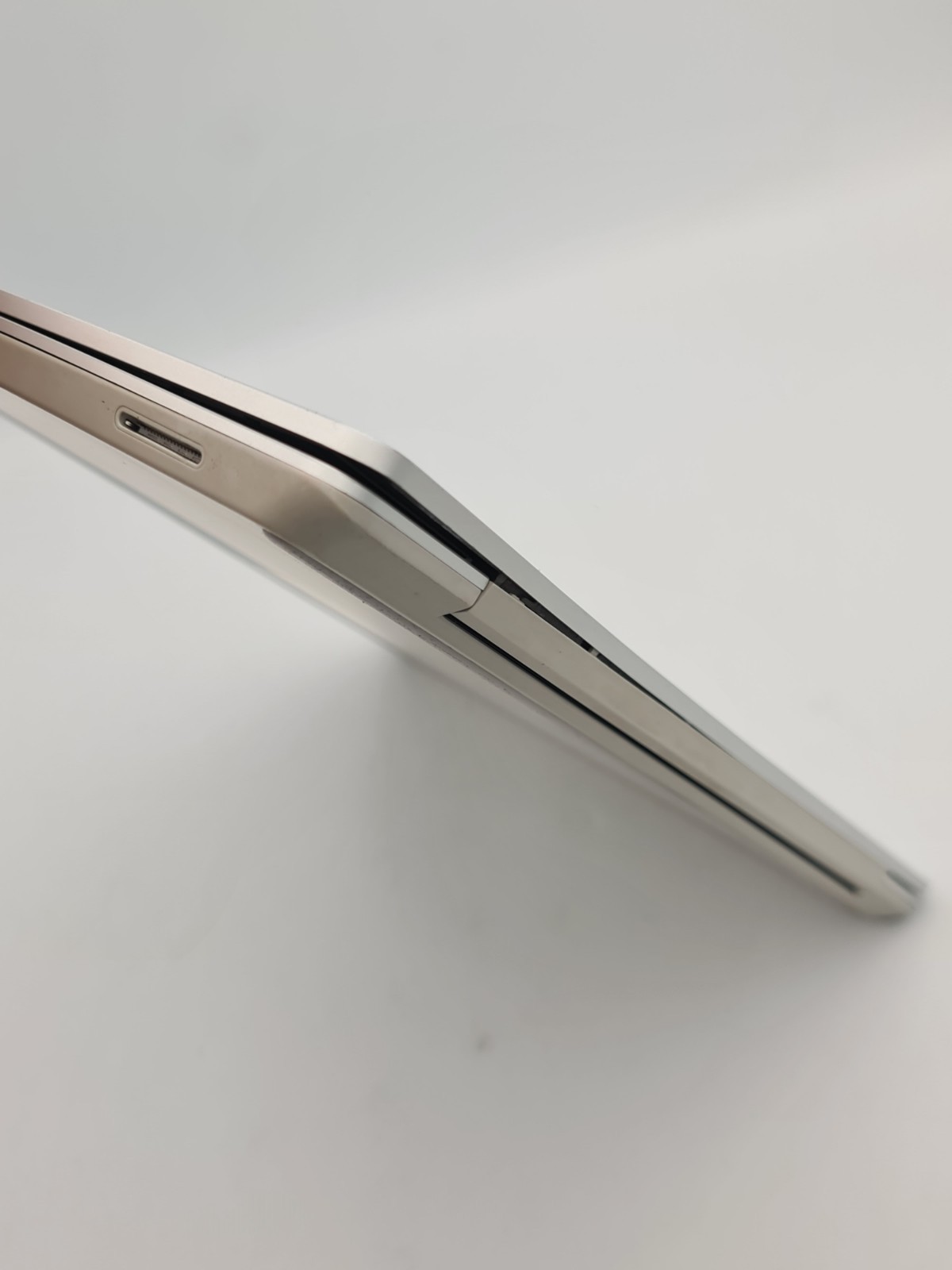 Microsoft Surface Laptop Go – 12.4” i5 10th Gen/8GB RAM/128GB (READ DESC) – 47C