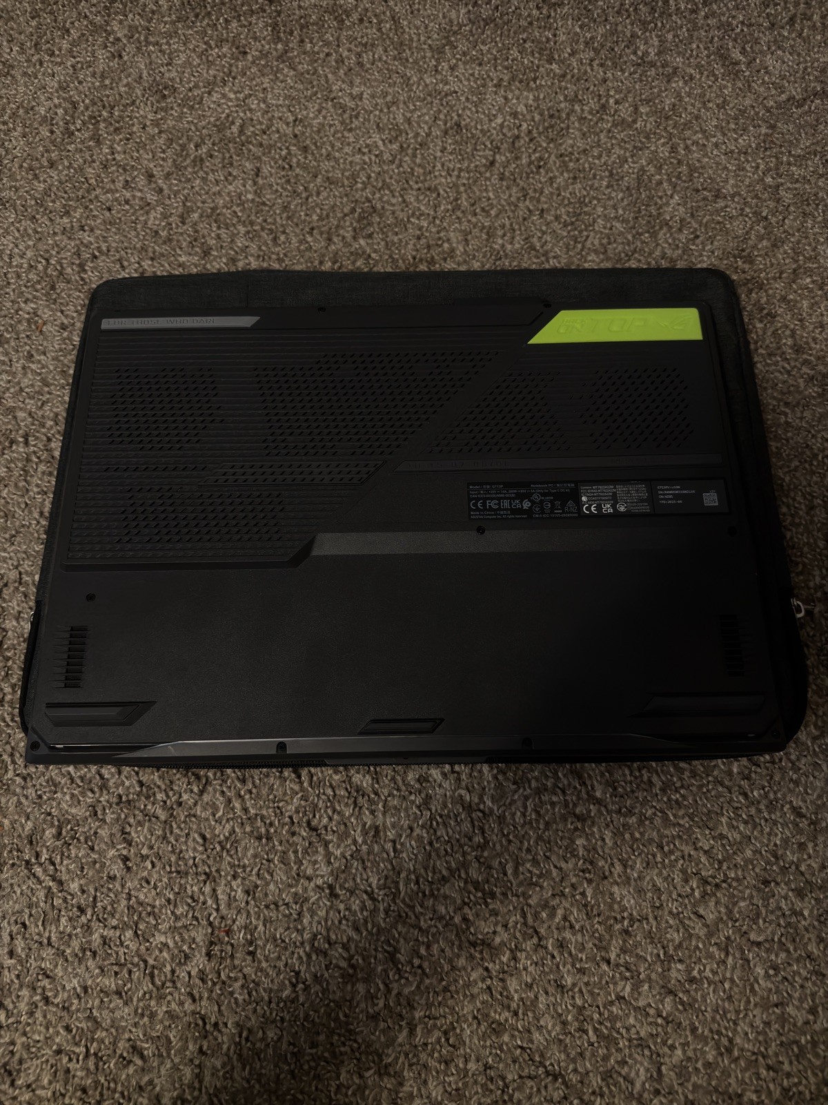Asus ROG Strix G17 17.3″ Ryzen 9 7845HX 3.0GHz 16GB RAM 1TB SSD GeForce RTX 4060