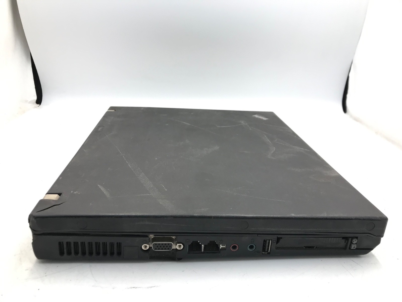 Lenovo ThinkPad R60 Intel Celeron 14″ -BOOTS/BAD DISPLAY/CRACKED- MZ