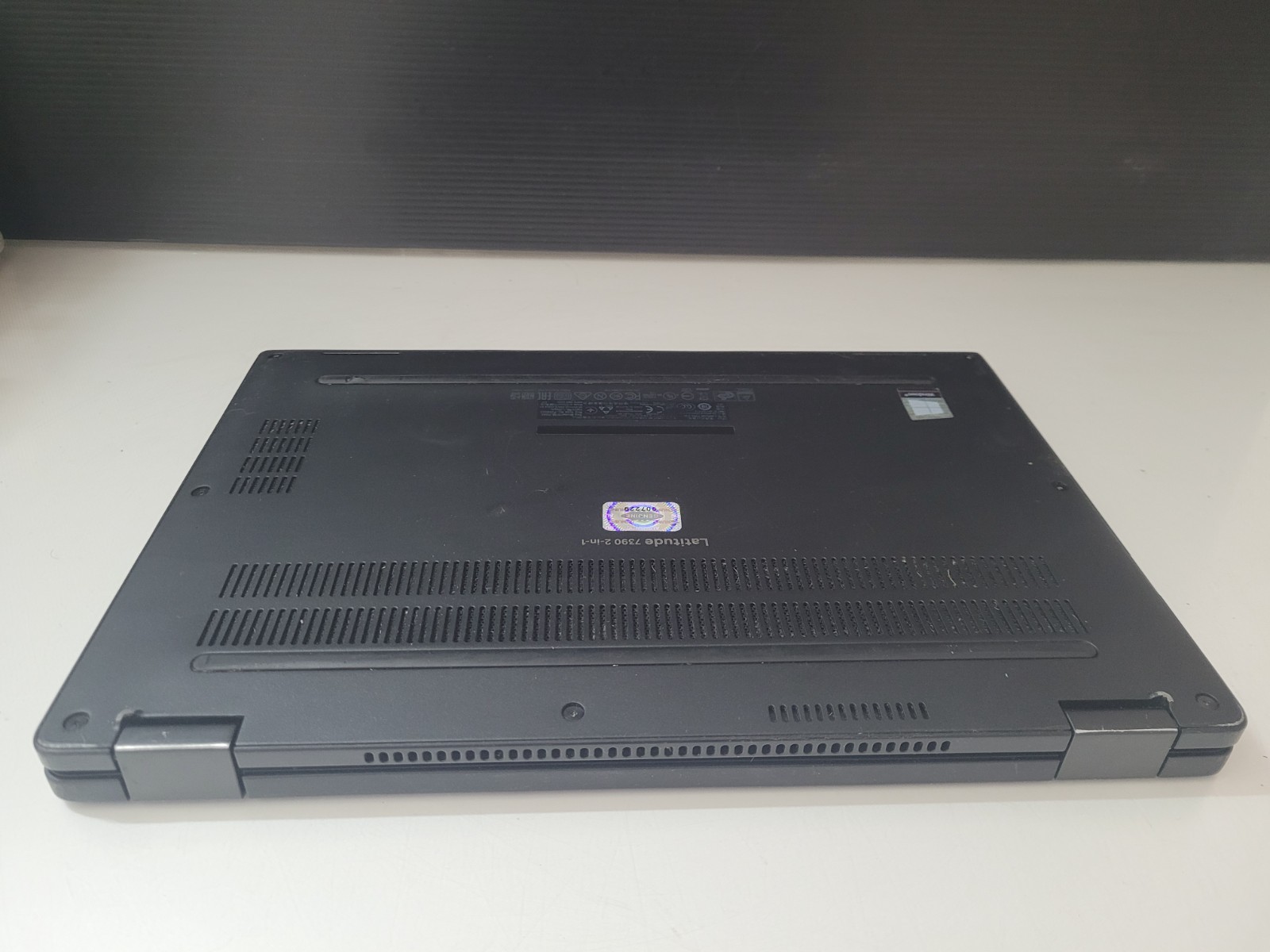 Dell Latitude 7390 Intel Core i5-8250U 1.6Ghz 8GB Ram No SSD 13.3″ Touch Laptop