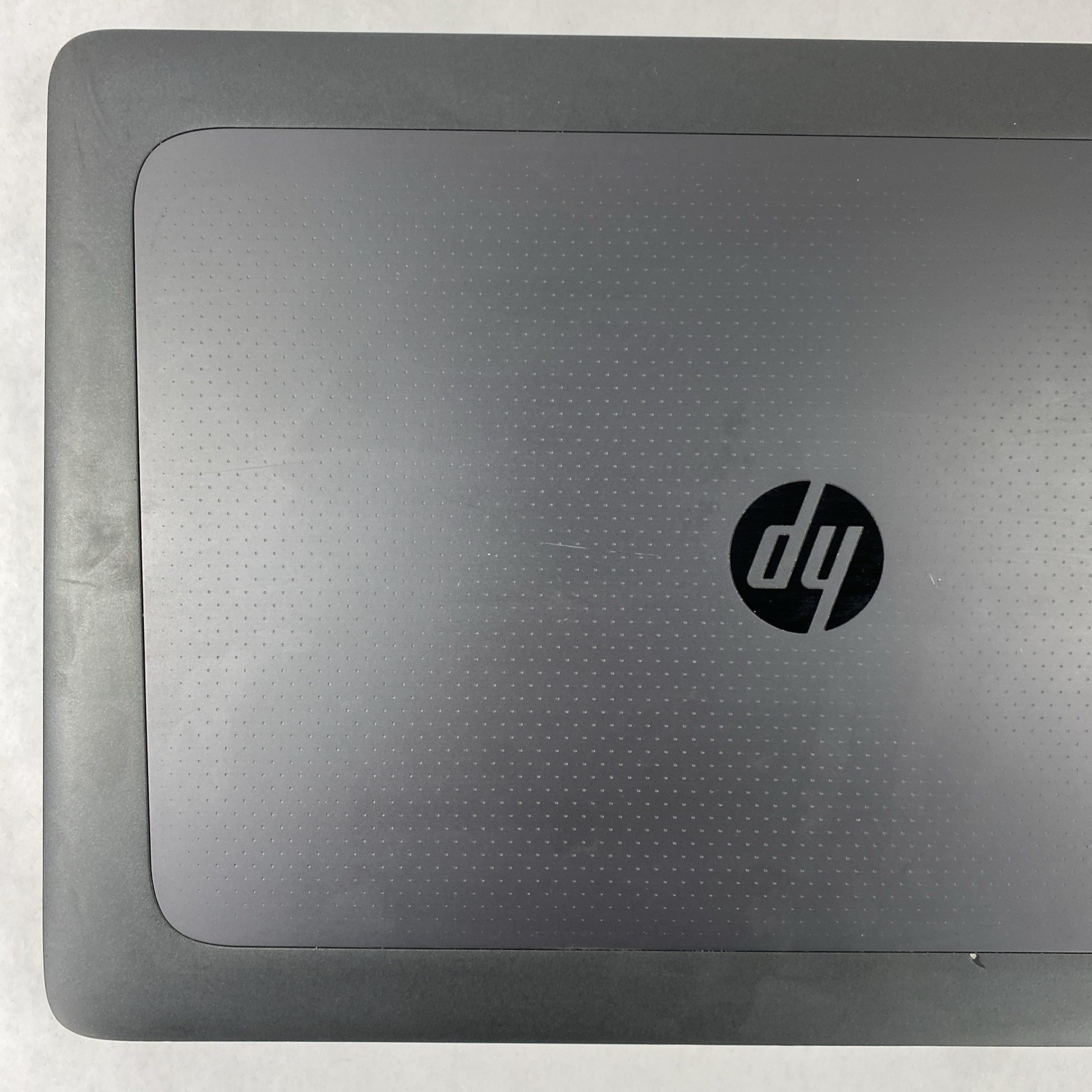 HP ZBook 17 G3 Intel Xeon E3 1535M V5 2.9GHz 16GB RAM 17.3″ No Battery No HDD/OS