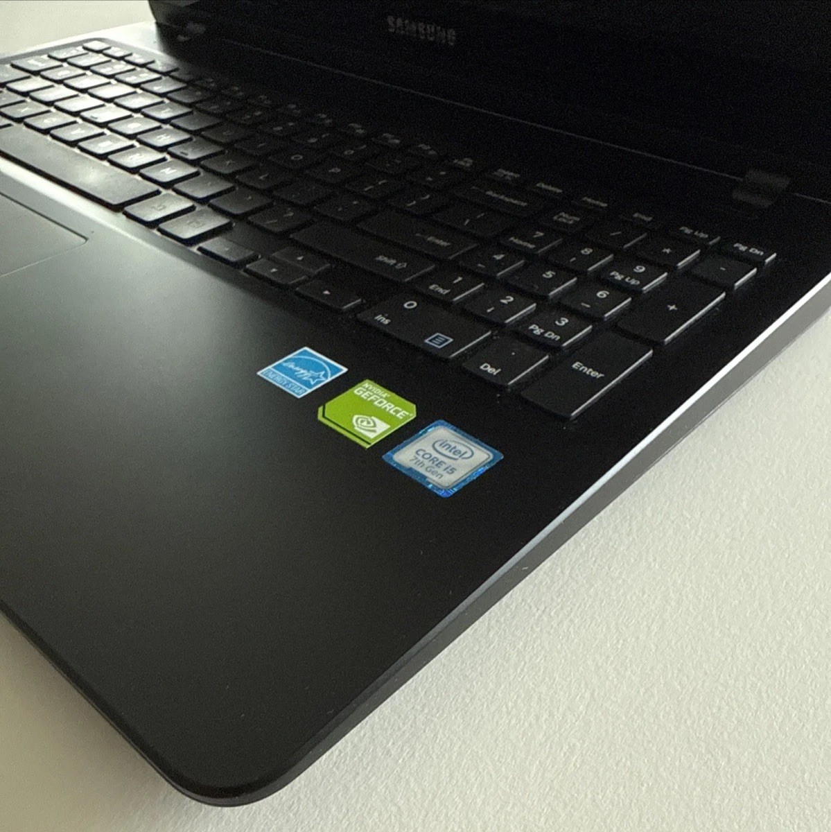 SAMSUNG NP530E5M X01US | INTEL CORE I5-7200U 2.50GHZ No Ram No HDD No Adapter