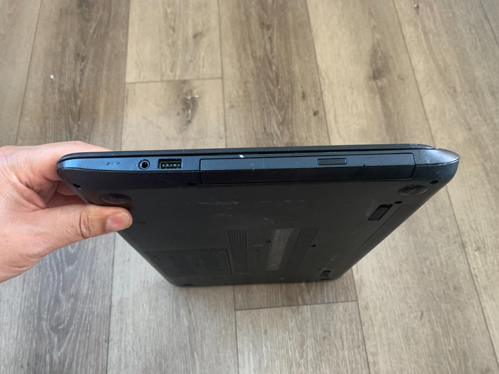 HP 15-f305dx 15.6″ AMD A6-5200 APU 2.00GHz 4GB RAM 500GB HDD Win 10 Home