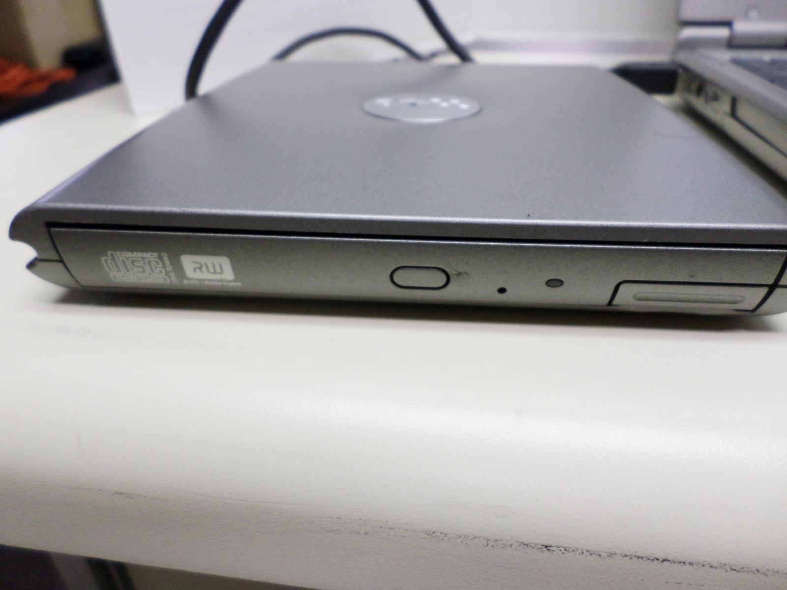 Dell Latitude D400 12.1″ Laptop Pentium 1.7GHz 1 GB RAM 60GB WinXP Serial Port