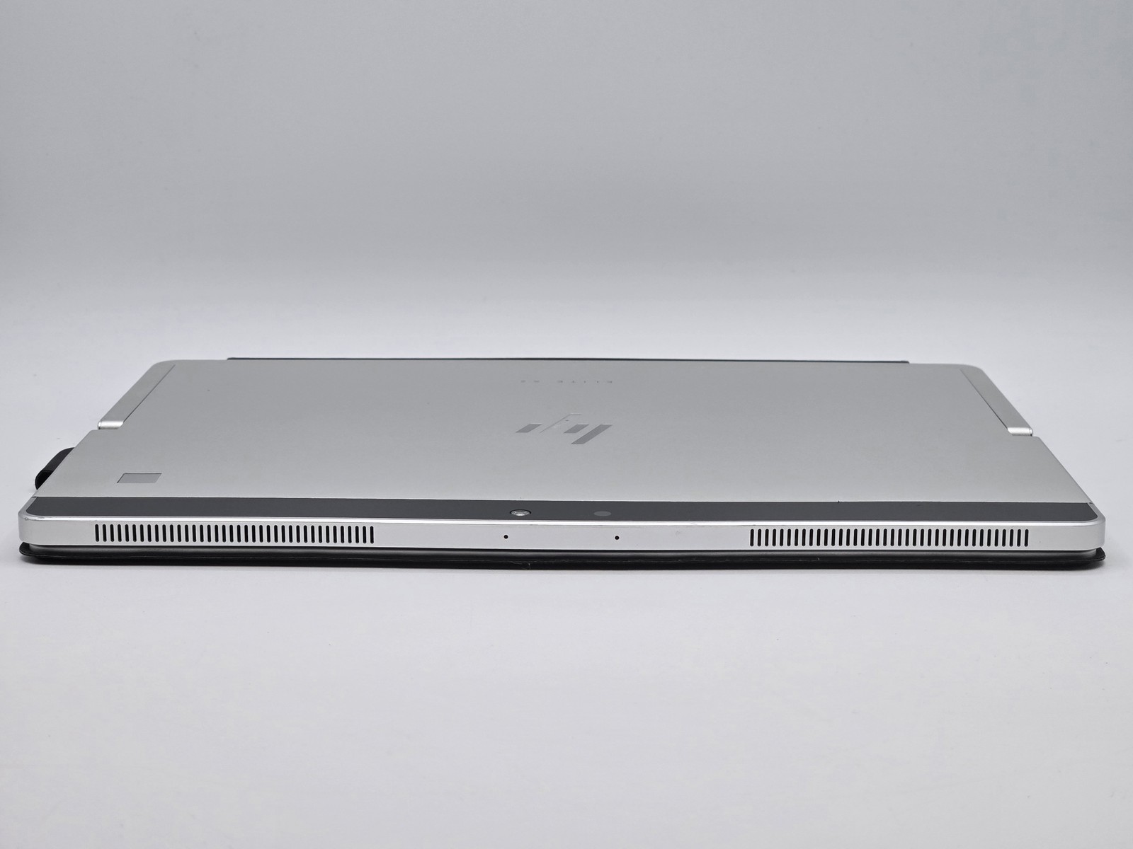 HP Elite x2 1012 G2 2-in-1 12″ 2736 x 1824 Touch I3-7100U 256GB 4GB W10P *READ*