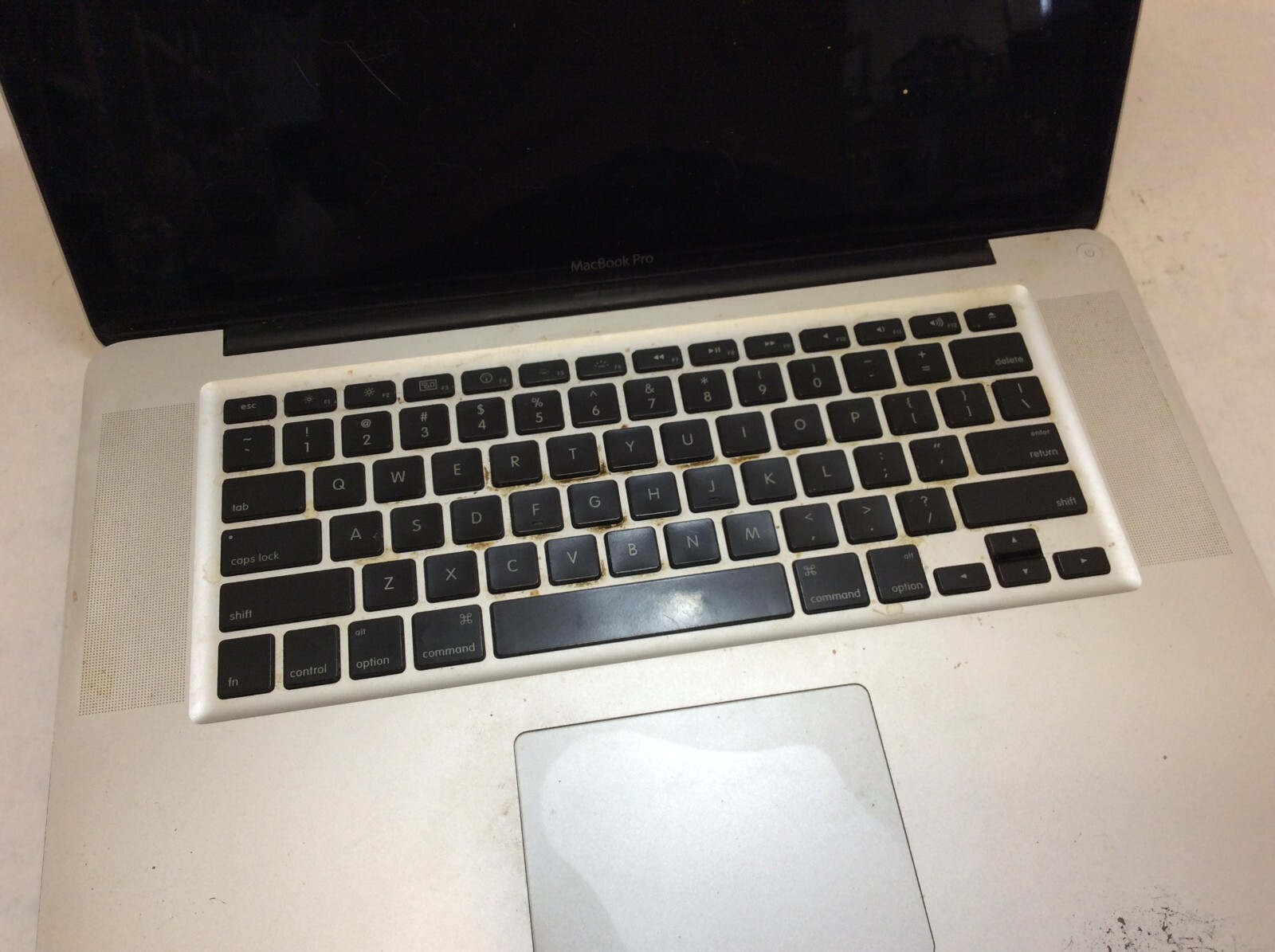 MacBook Pro 5,1 Late 2008 Laptop 15″ Intel Core 2 Duo 2.4GHz WON’T TURN ON-PP