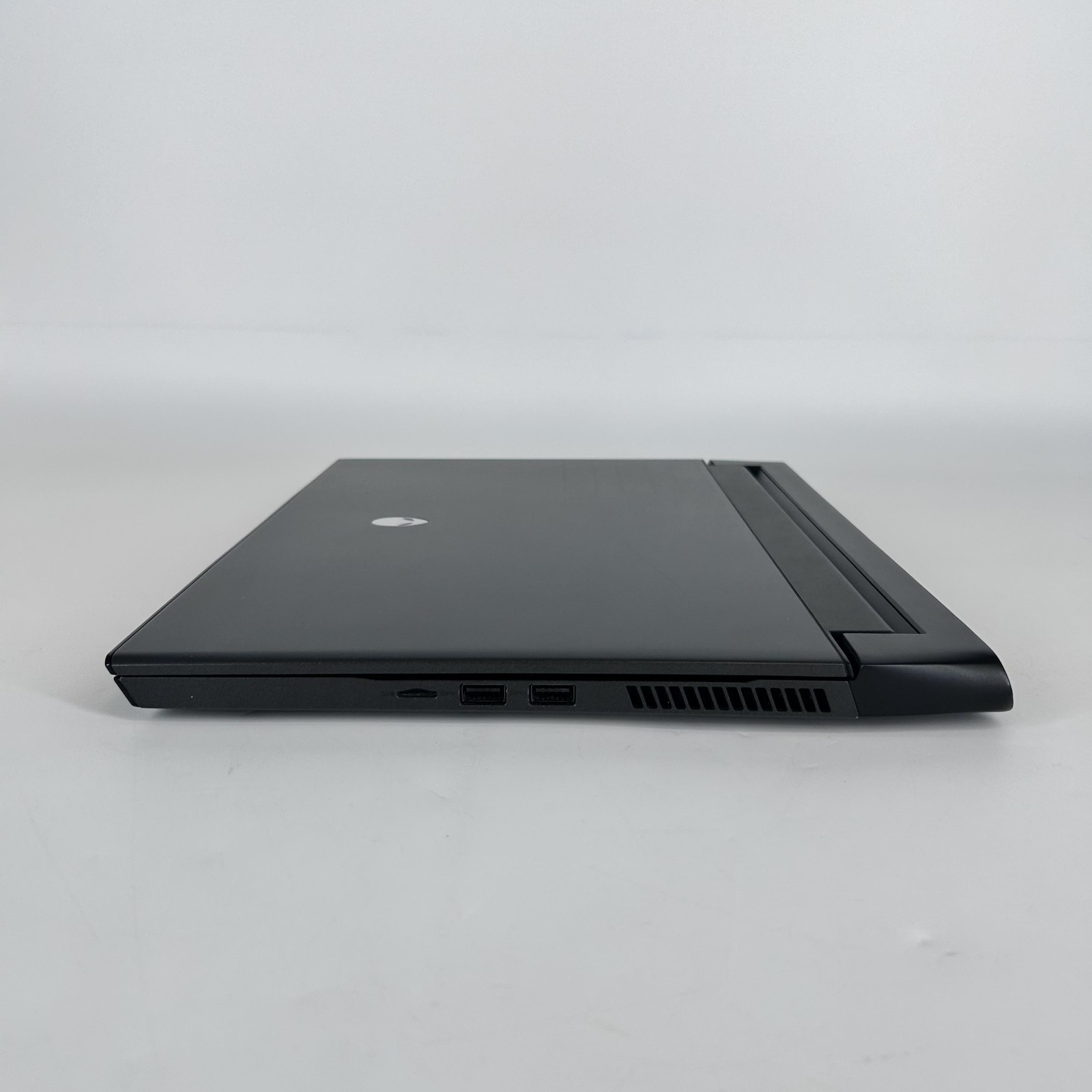 Dell Alienware m15 R3 300Hz FHD i7-10750H 2.60GHz 16GB 1TB SSD NVIDIA RTX 2070