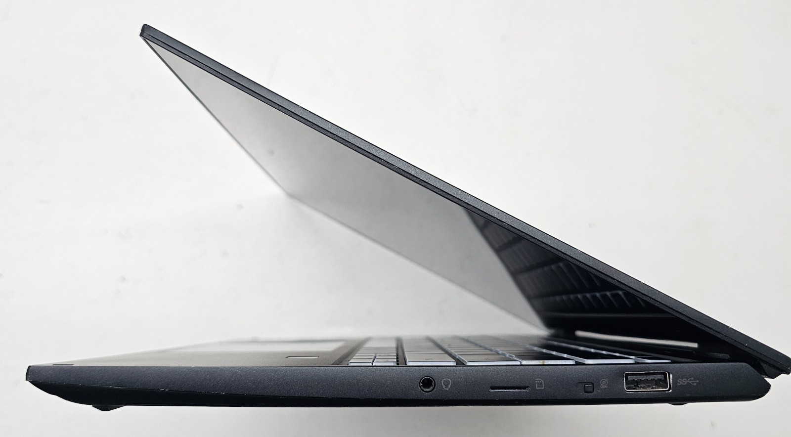 MSI Summit E14 Flip Evo 14″ Laptop Intel Core i7-1260P NO RAM/HD/OS/POWER (FL)