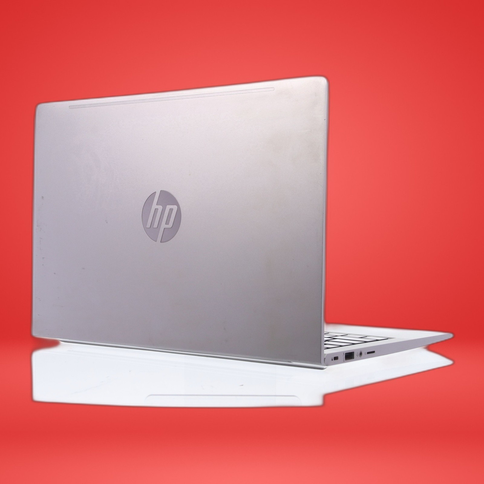 HP ProBook 430 G8 13.3″ Core i5-1135G7 8GB RAM 256GB NMVe W11P W/ 65W AC Adapter