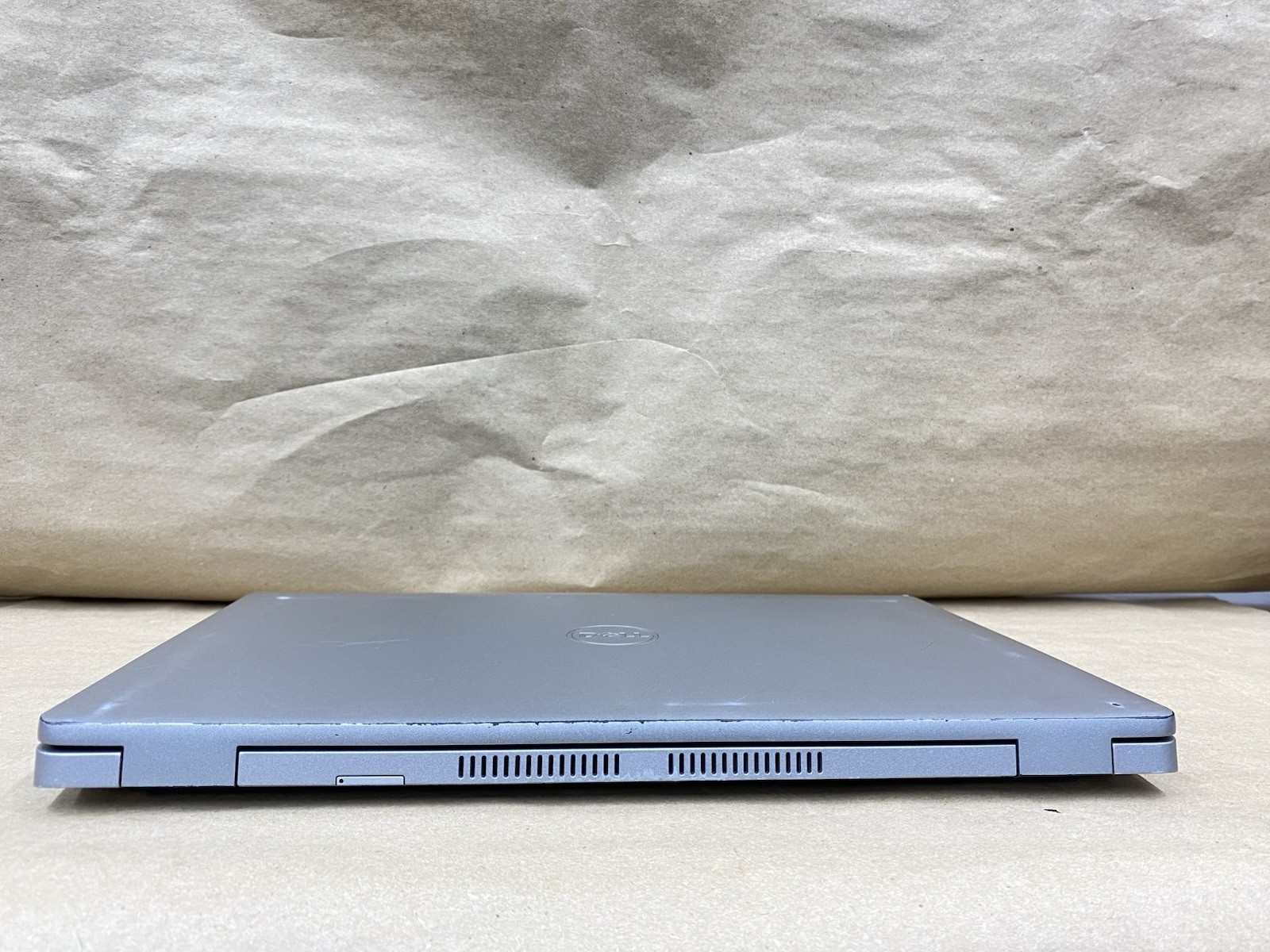 Dell Latitude 5420 – 14″ 1920×1080 – i5-1145G7 – 4GB – 256GB SSD – Win 11 Pro
