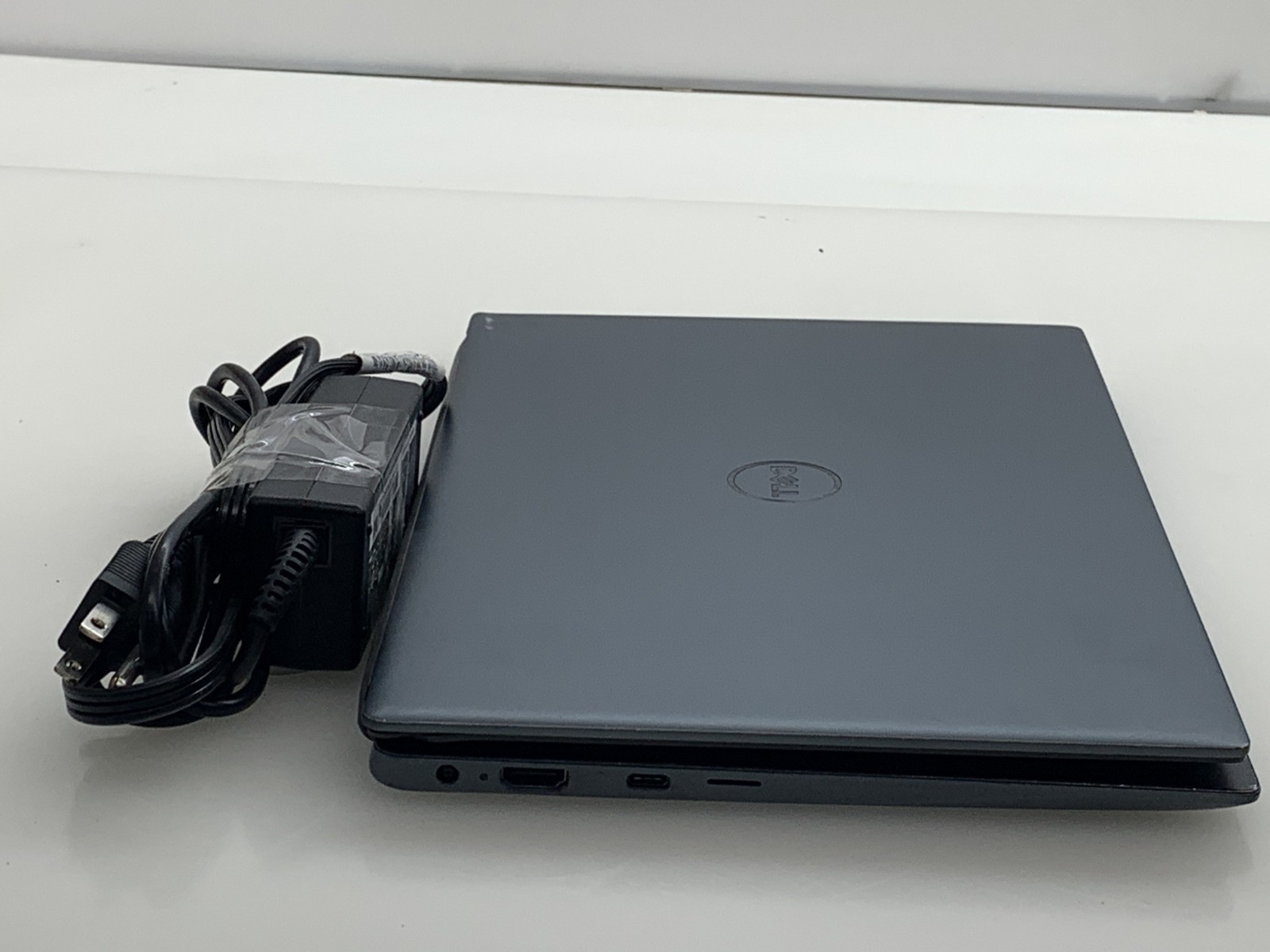 DELL VOSTRO 5391 i7-10510U@ 1.80GHz 8GB RAM 256GB NVMe W11P WAC *READ