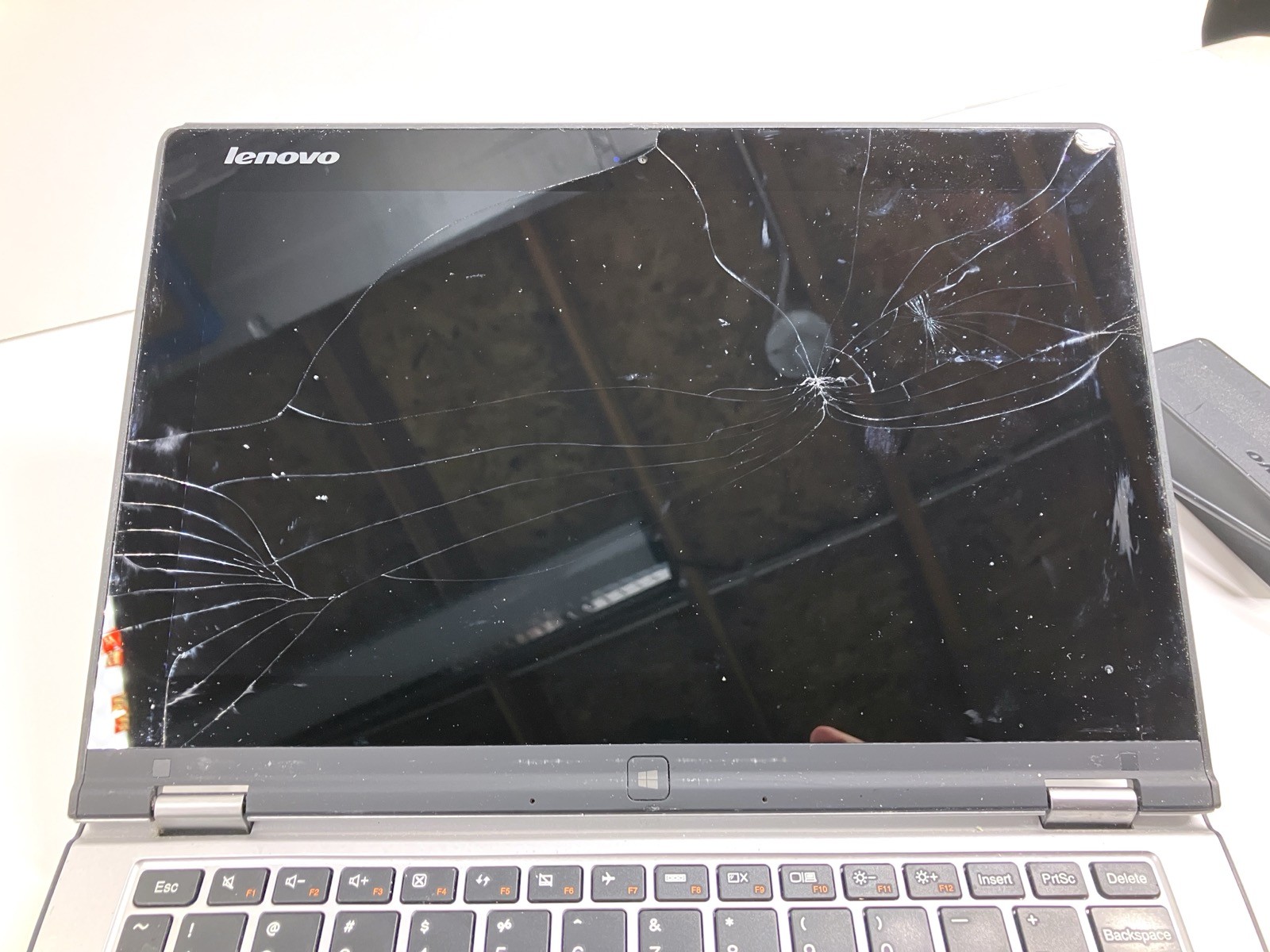 Lenovo Yoga 2 11 FOR PARTS/REPAIR Core i3 1.5 GHz 4GB RAM 500GB HDD