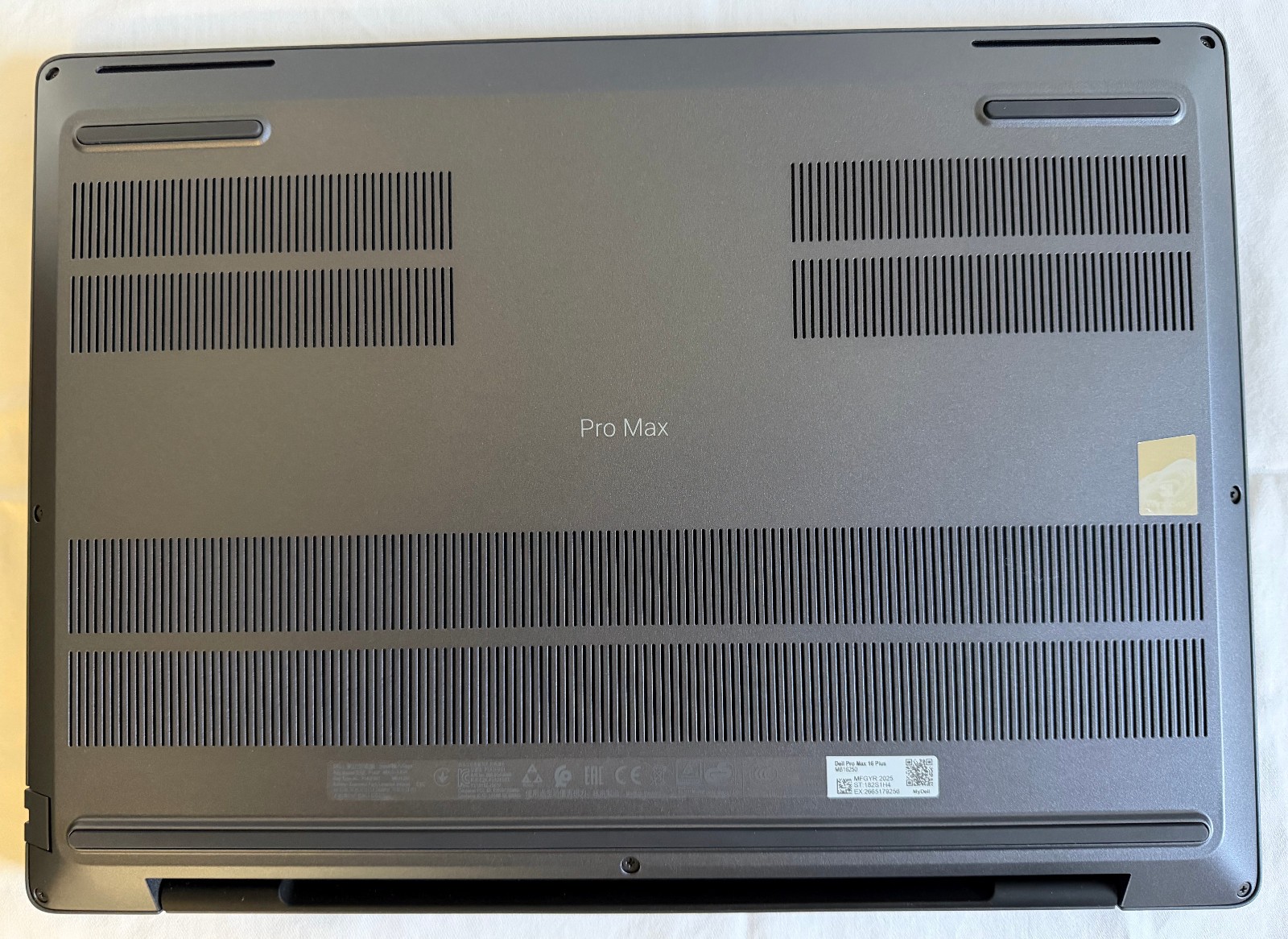 Dell Pro Max 16 Plus 4k UHD Touch Ultra 9 285HX 128GB 4TB(2TB/2TB) RTX PRO 3000