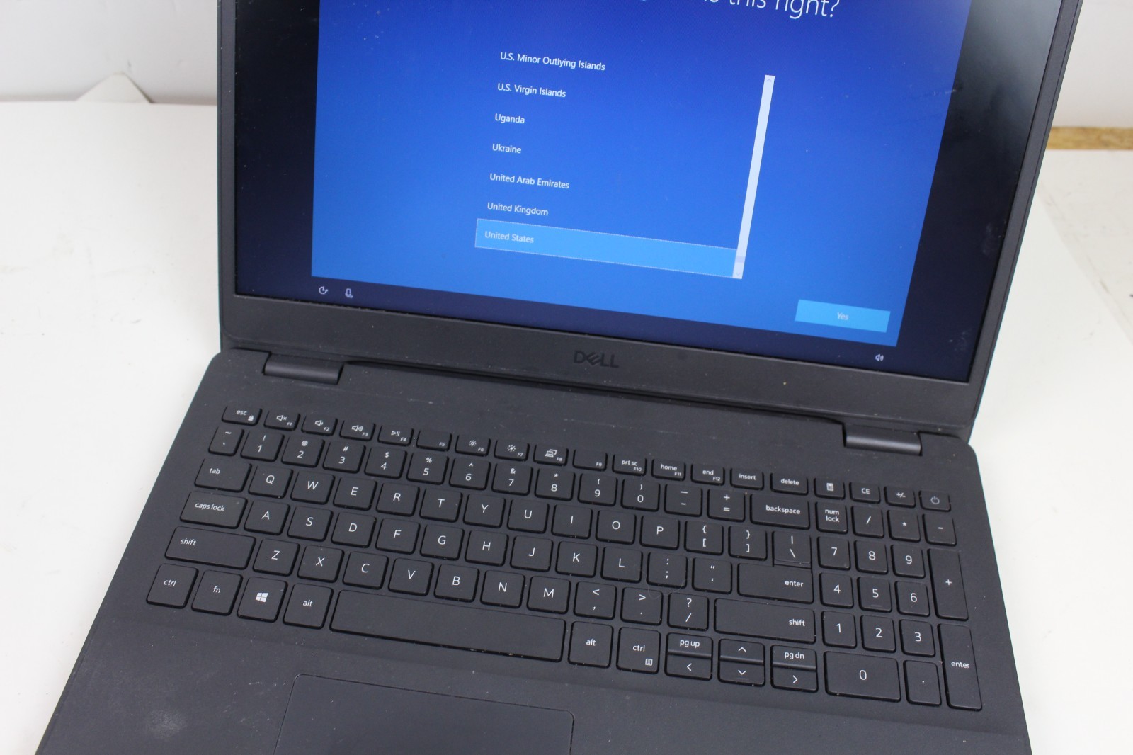 Dell Inspiron 3502 15.6″ Celeron N4020 4GB RAM 128GB SSD w/ OS NO CHARGER