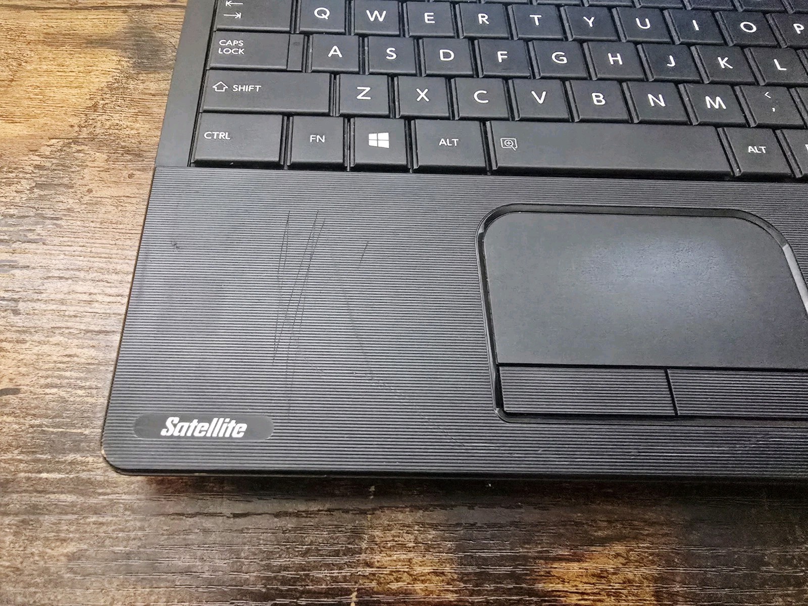 Toshiba Satellite C55 15.6″ HD Laptop Intel Celeron 1037U 4G 500G No OS DVD Cam