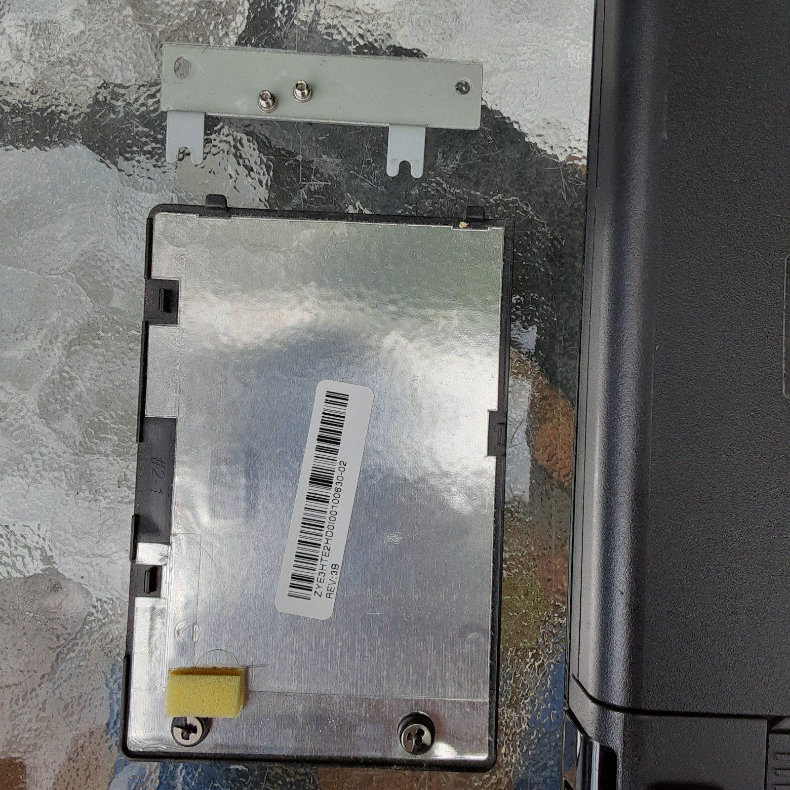 Toshiba Satellite L645D-S4036 AMD Vision | 2.30GHz 2GB | NO HDD