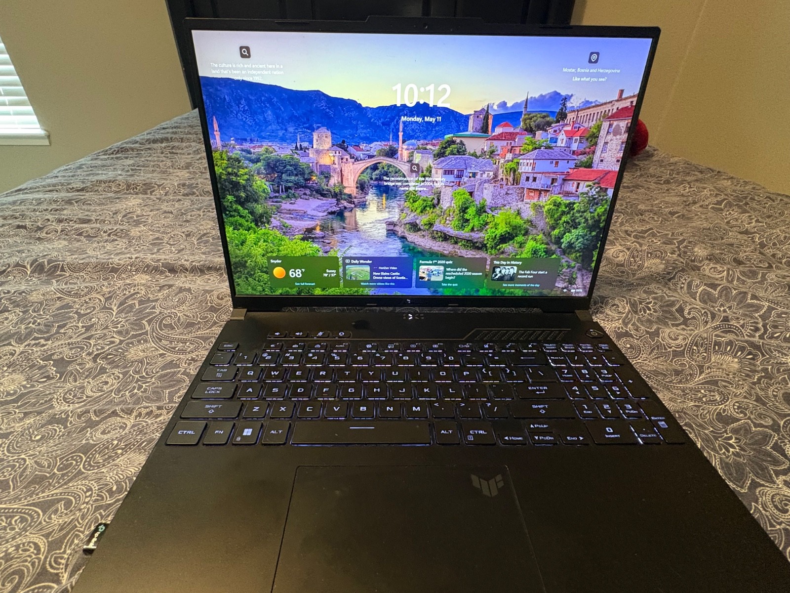 ASUS TUF Gaming A16 16 in (512GB SSD, AMD Ryzen 7, 3.2GHz, 16GB RAM, AMD Radeon