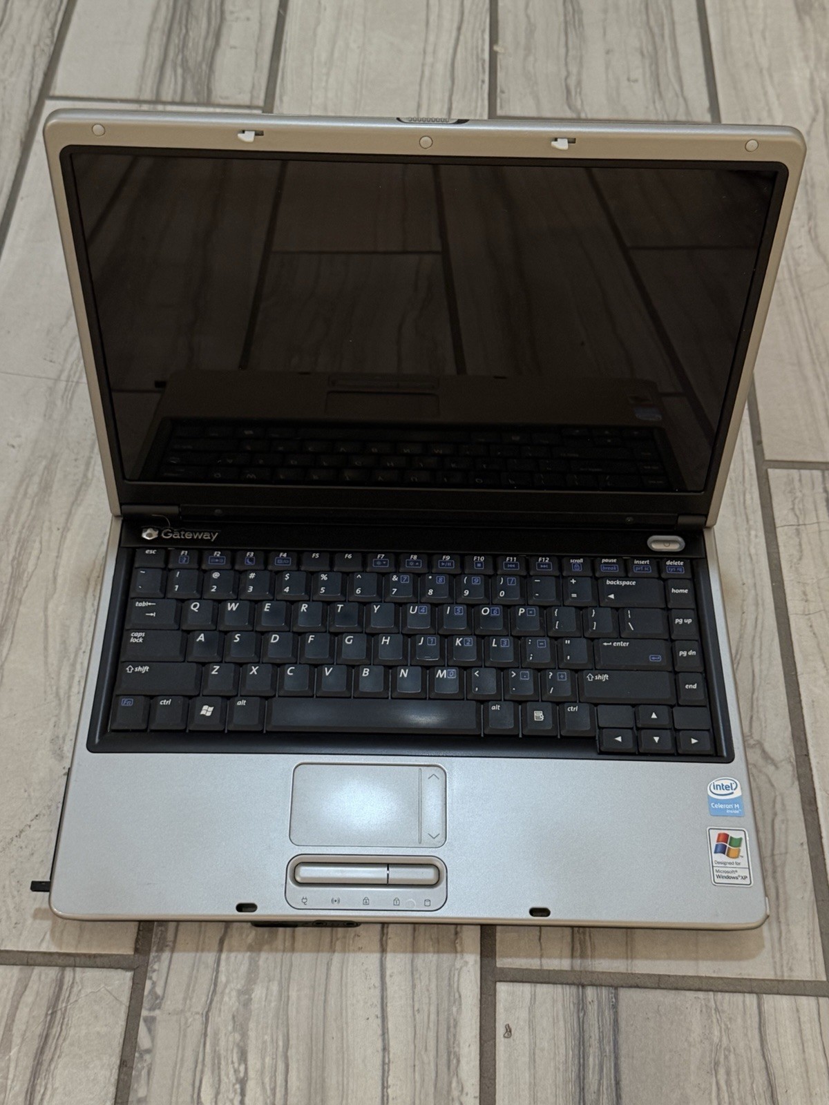Gateway MX3225 W323-UI Laptop (Intel Celeron M, Windows XP) UNTESTED / FOR PARTS