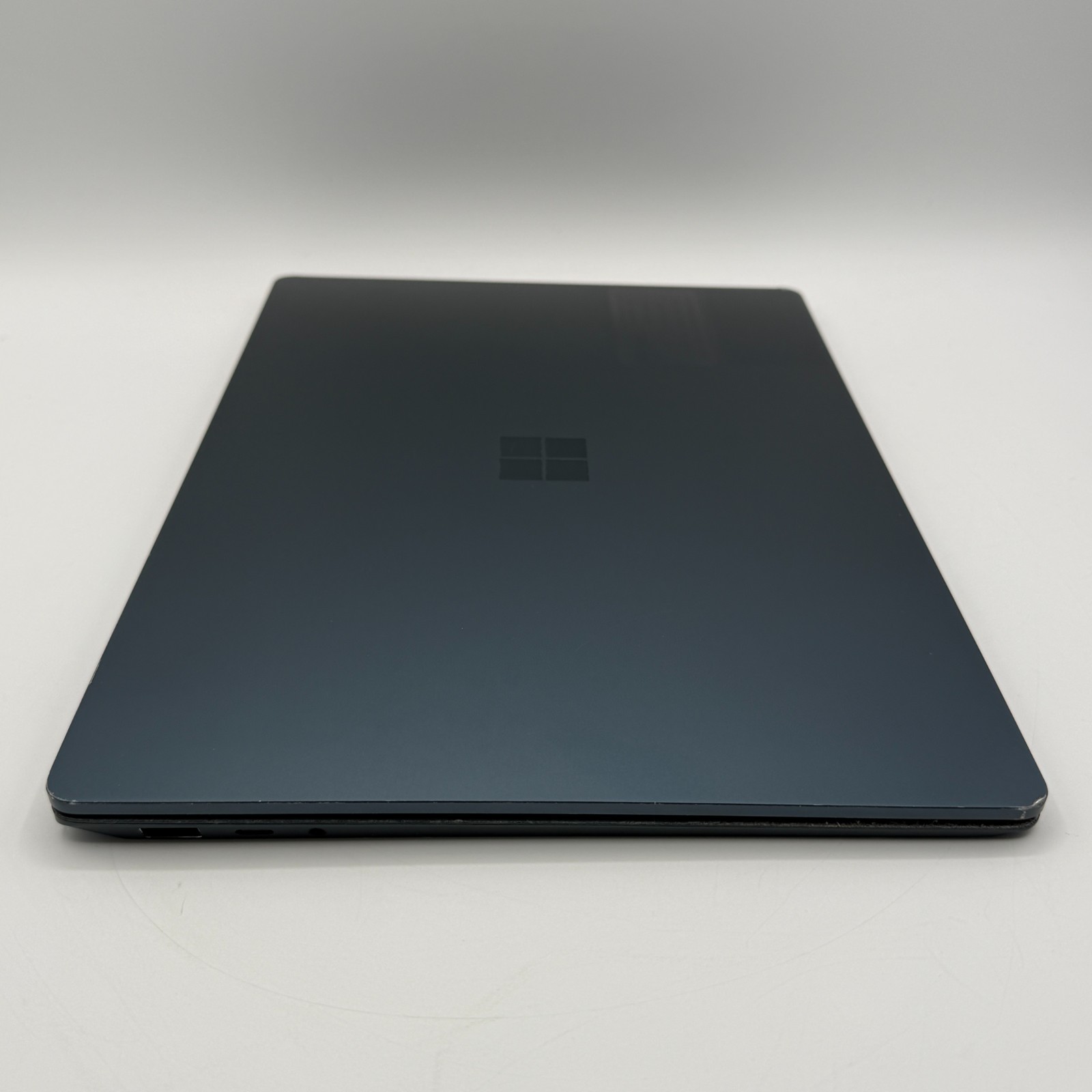Microsoft Surface Laptop 3 1867 13.5″ i5-1035G7 8GB 128GB SSD Win11 Pro FAIR
