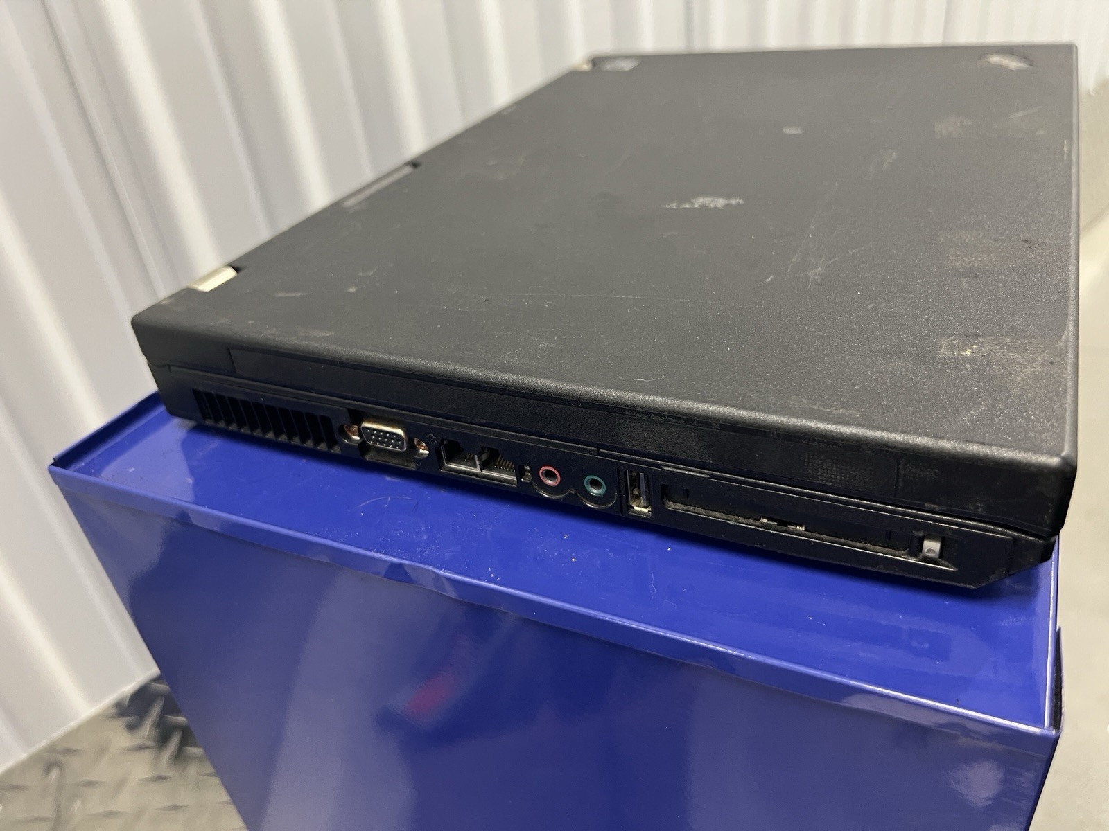 Lenovo ThinkPad R61i 15″ Laptop Intel Core 2 Duo As is