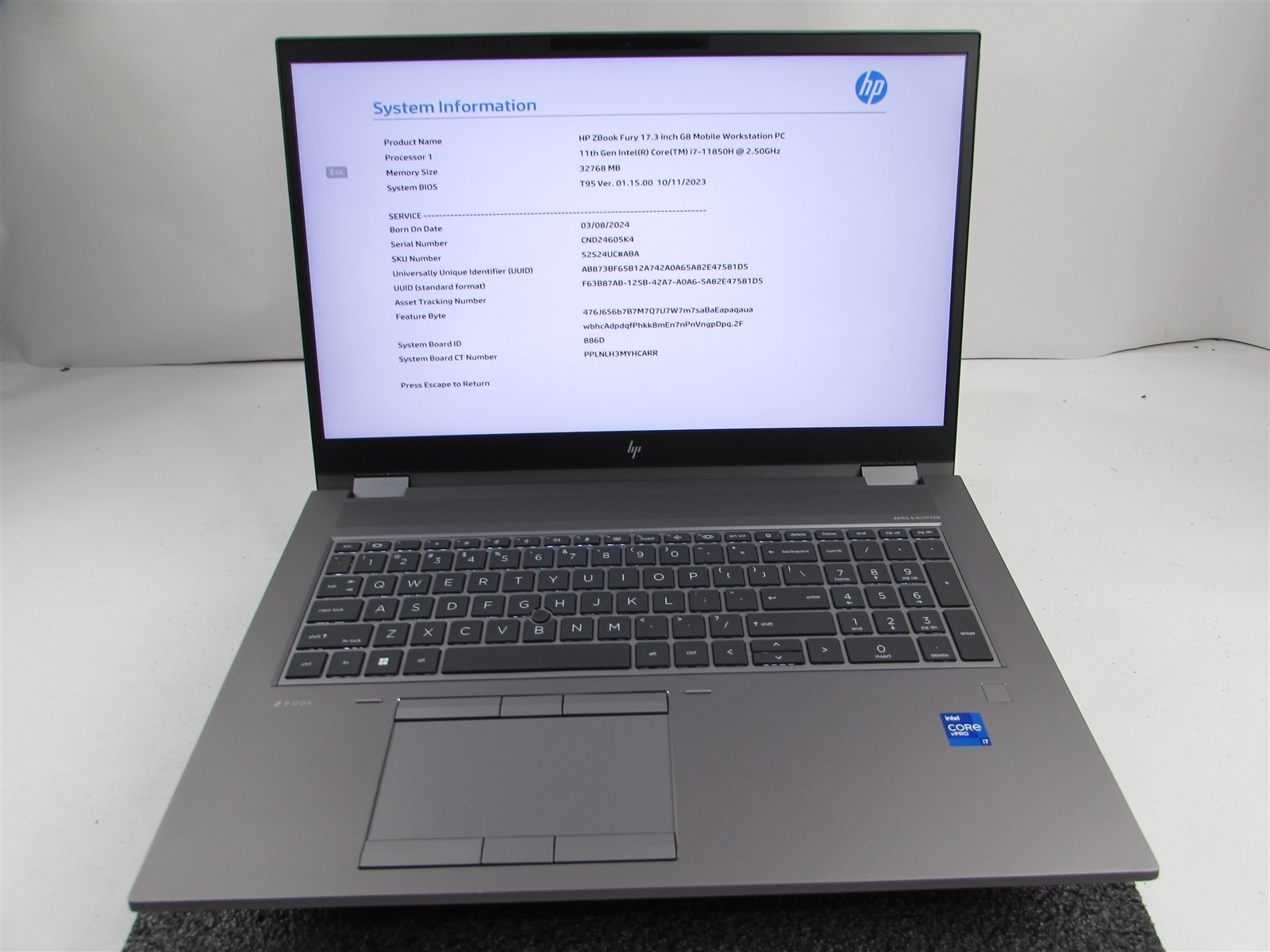 HP ZBOOK FURY 17 (G8) CORE I7-11850H 1TB SSD 32GB RAM RADEON PRO W6600M NO O.S