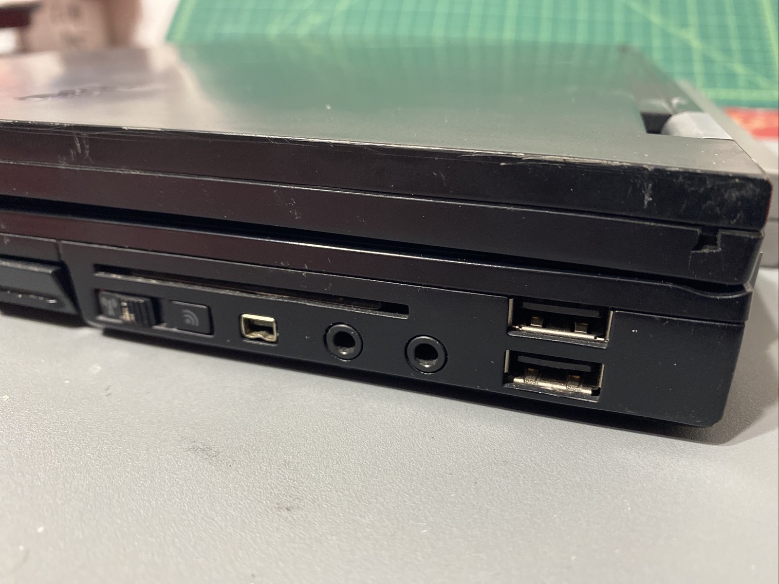 Dell Latitude 15.4″ Laptop PP30L Intel Centrino For Parts Or Repair No HDD