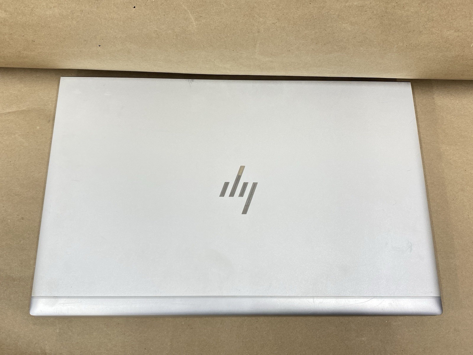 HP 850 G8 – 15.5″ FHD – i5-1135G7 – 4GB – 128GB SSD – Win 11 Pro – READ