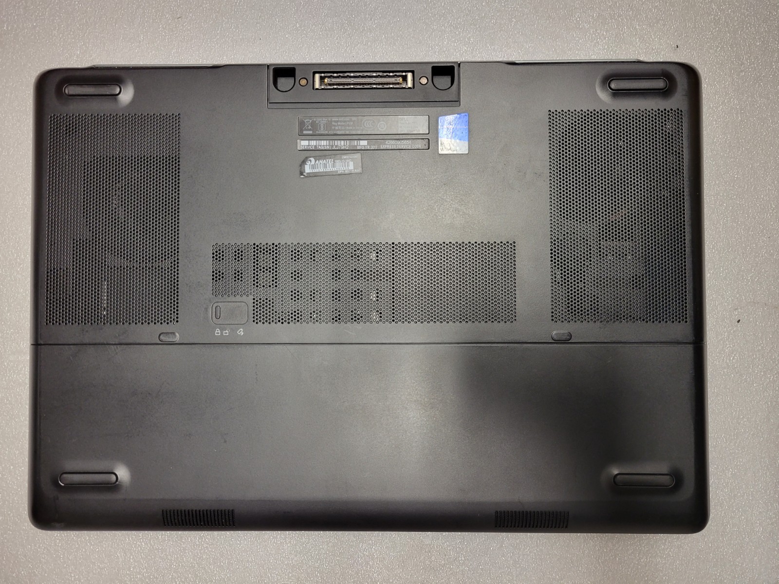 Dell precision 7520 i7-7820HQ NO RAM NO HDD NO CHARGER