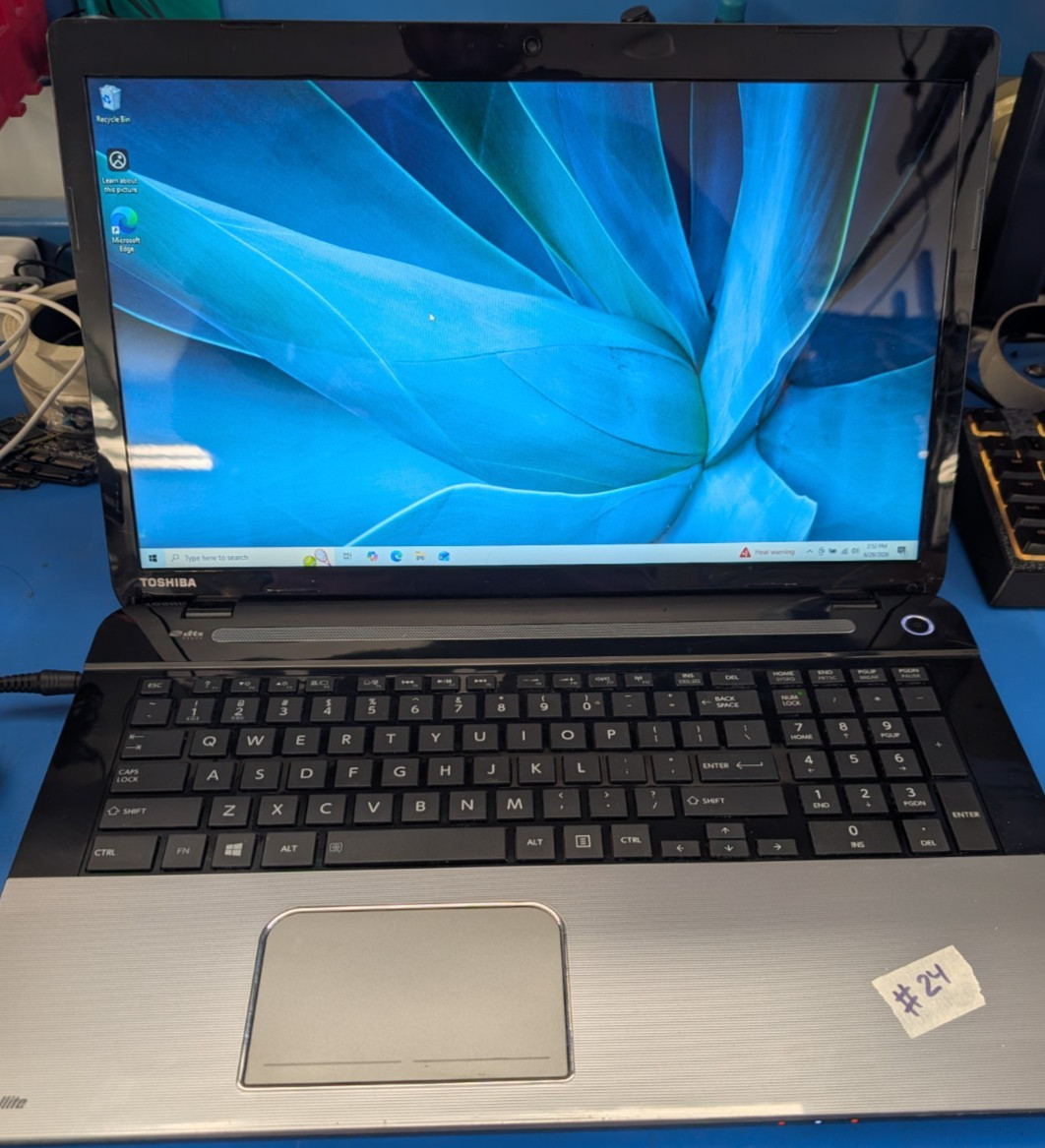 17.3″ TOSHIBA SATELLITE (L75D-A7283) AMD A4-5000 1.50GHZ 6GB RAM 750GB HDD