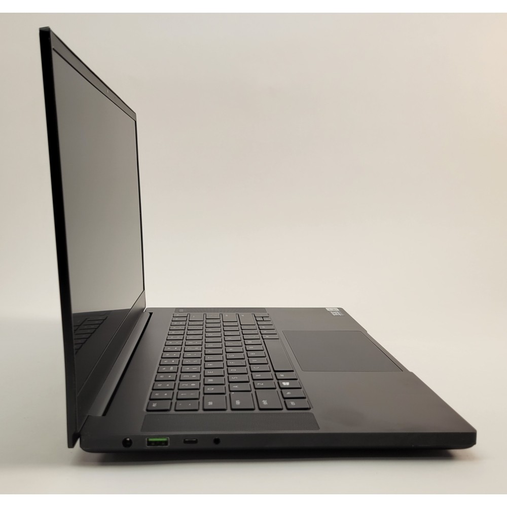 Razer Blade 15 Late 2020 15.6″, i7-10750H -32GB RAM- 1TB SSD