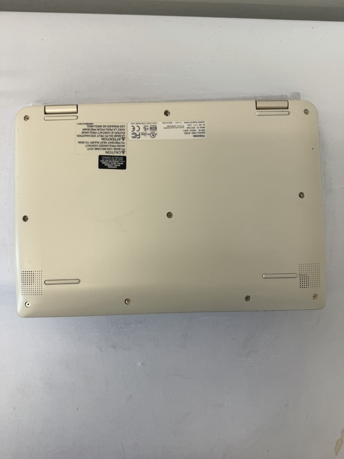 Toshiba Satellite L15W-B1302 Laptop – Good Screen – Intel Celeron N2840-Read Des
