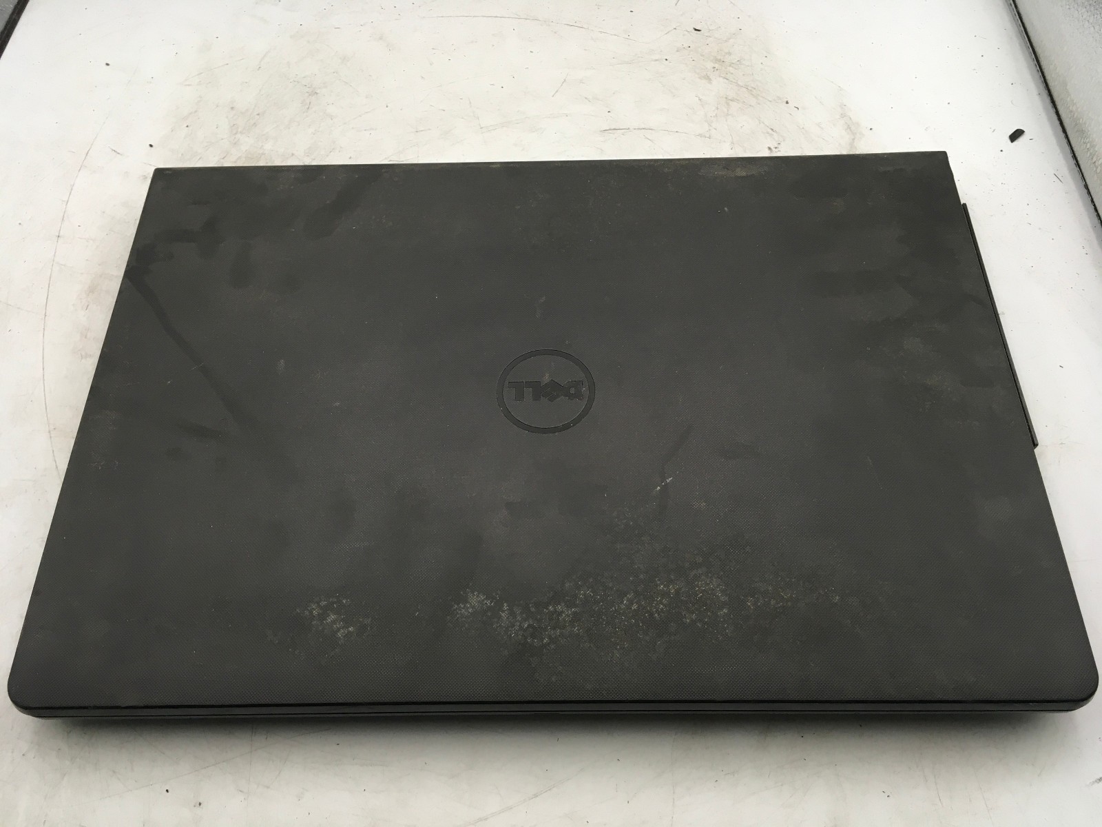 DELL INSPIRON 15 3567 – FOR PARTS/REPAIR – INTEL i3-7020U – NO RAM – 15″-READ-BB