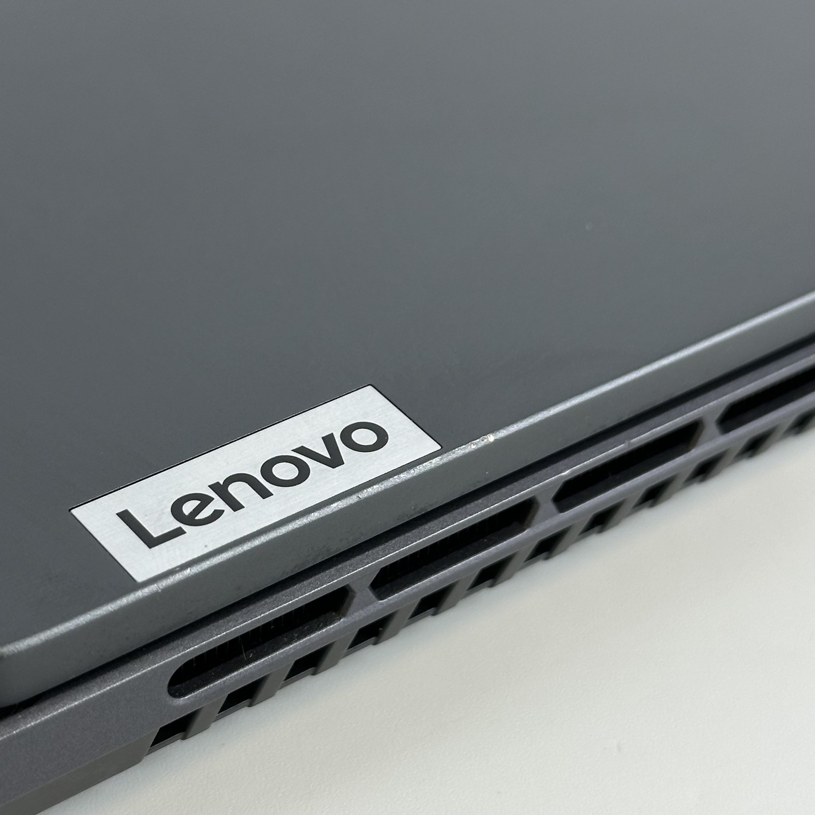 Lenovo Legion Slim 7 16 165Hz FHD 3.8 GHz Ryzen 7 7840HS 16GB 1TB SSD RTX 4060