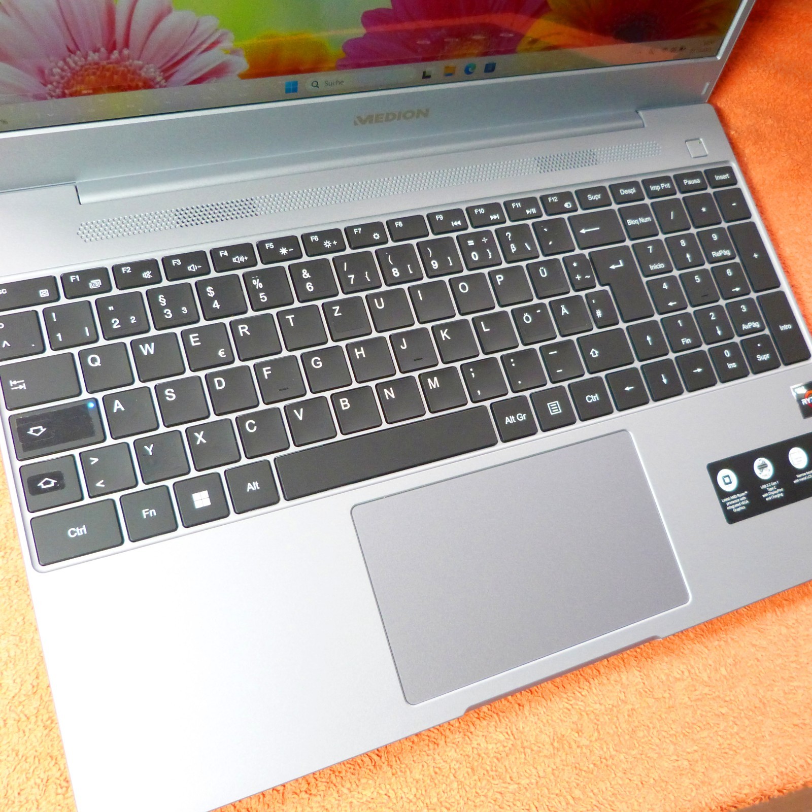 Medion E15301 15″ FULLHD SLIM Ultrabook l SSD Windows 11 PRO l AMD RYZEN 7