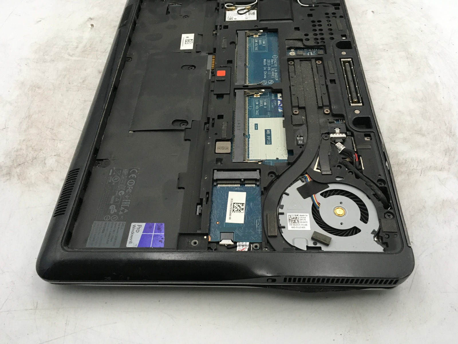 DELL LATITUDE E7240 – FOR PARTS/NO POWER – INTEL I5 4310U – NO RAM -READ DESC-BB