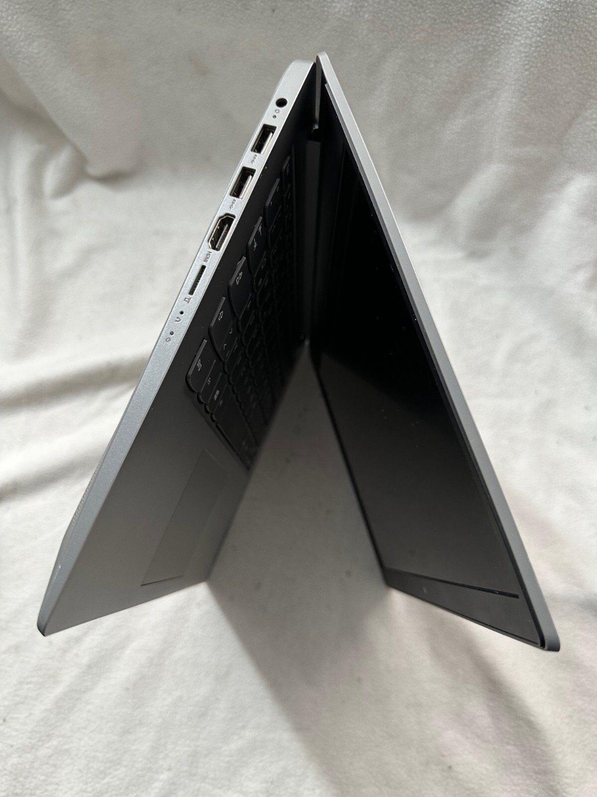 Lenovo Ideapad 14IGL05 – 64GB SSD/4GB RAM Windows 10 Used
