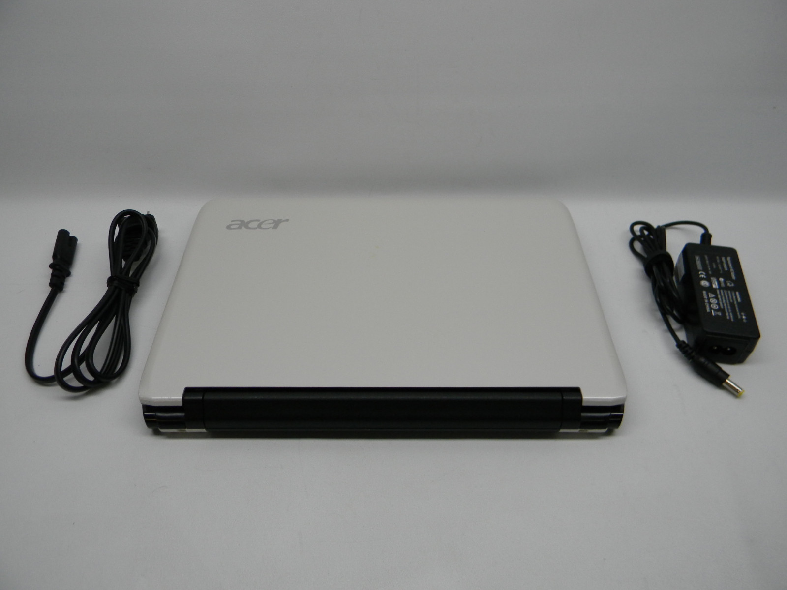 Acer Aspire One ZA3 White Laptop *Brand New Screen* 1.33GHz Intel 80GB HD #284