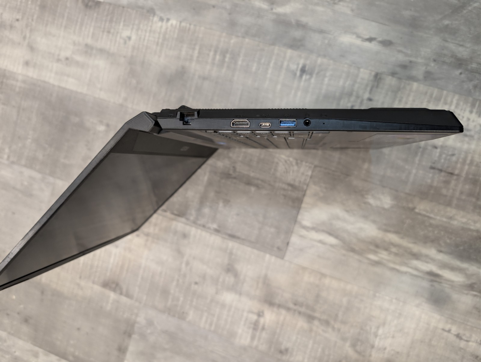 MSI Katana 15 B12VGK 15.6in i7 12th Gen RTX 4070 32GB Win 11 Black