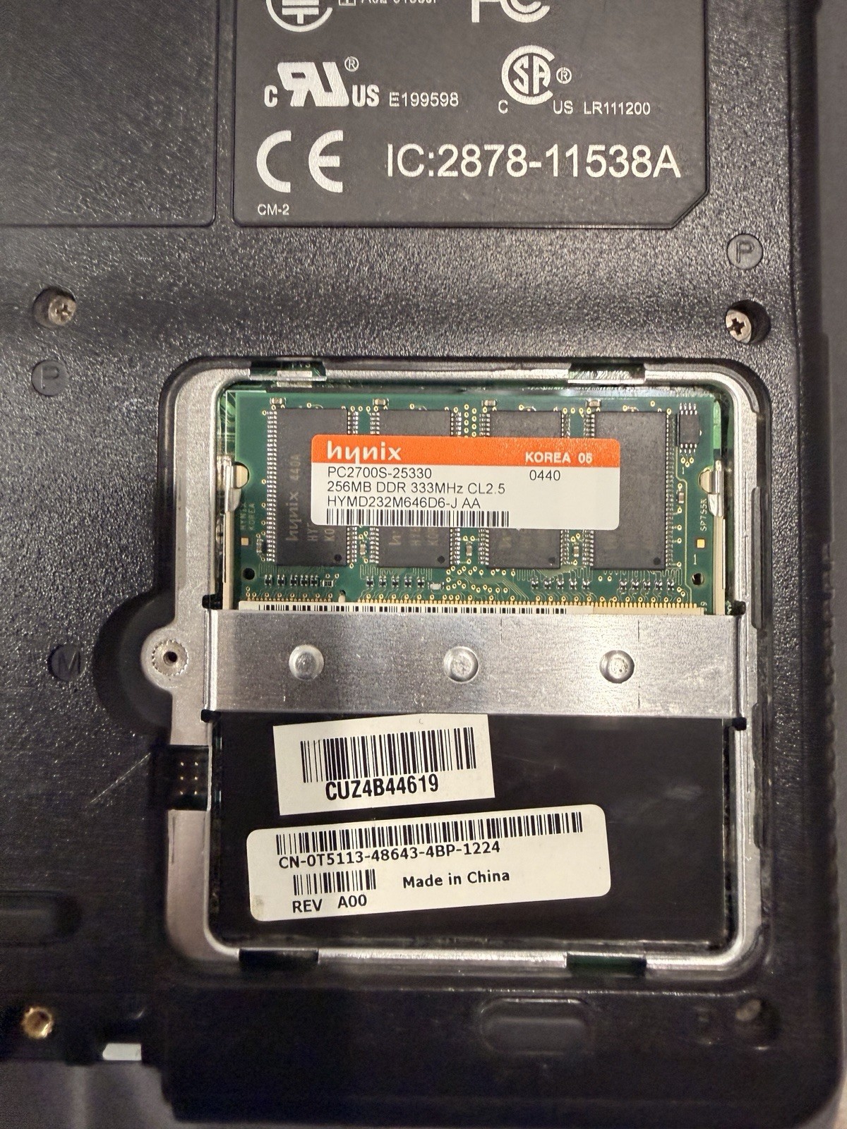 Dell Inspiron1000 14.1″ Celeron 2.4GHz 256MB noHDD noCD-ROM – No Charger 4 parts