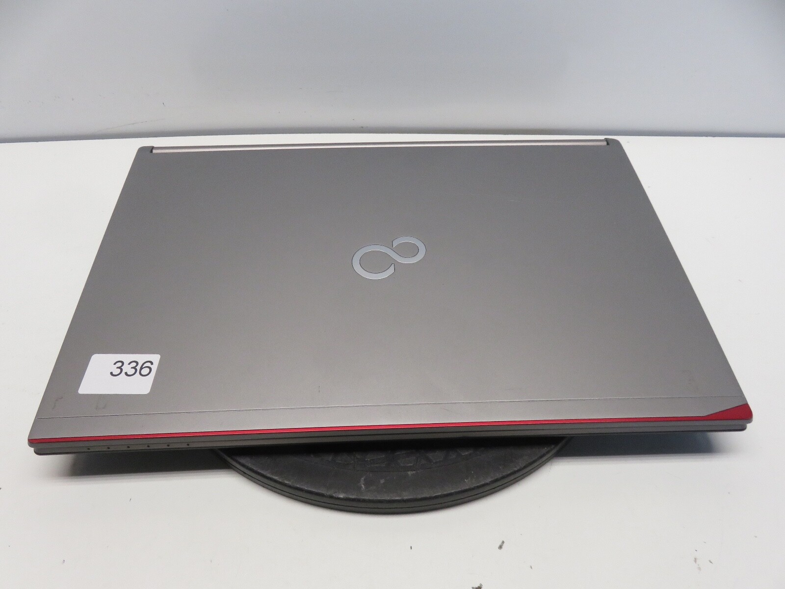 Fujitsu Lifebook E754 Intel i5-4300M 2.6GHz 4 GB NO HDD No Batt