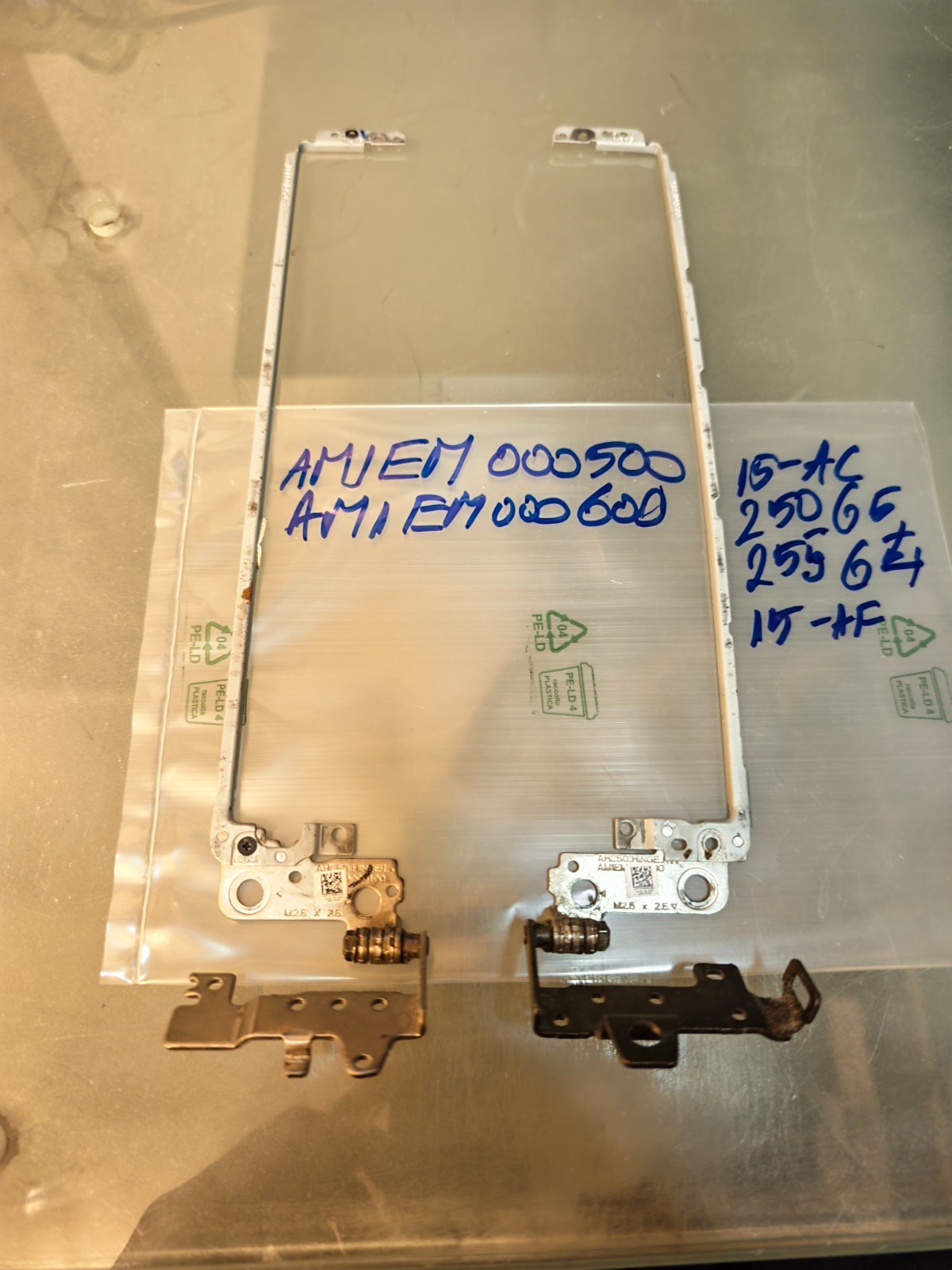 HP 15-AY 250 G4 255 G4 15-AC 15-AR HINGES CERNIERE AM1EM000500 AM1EM000600