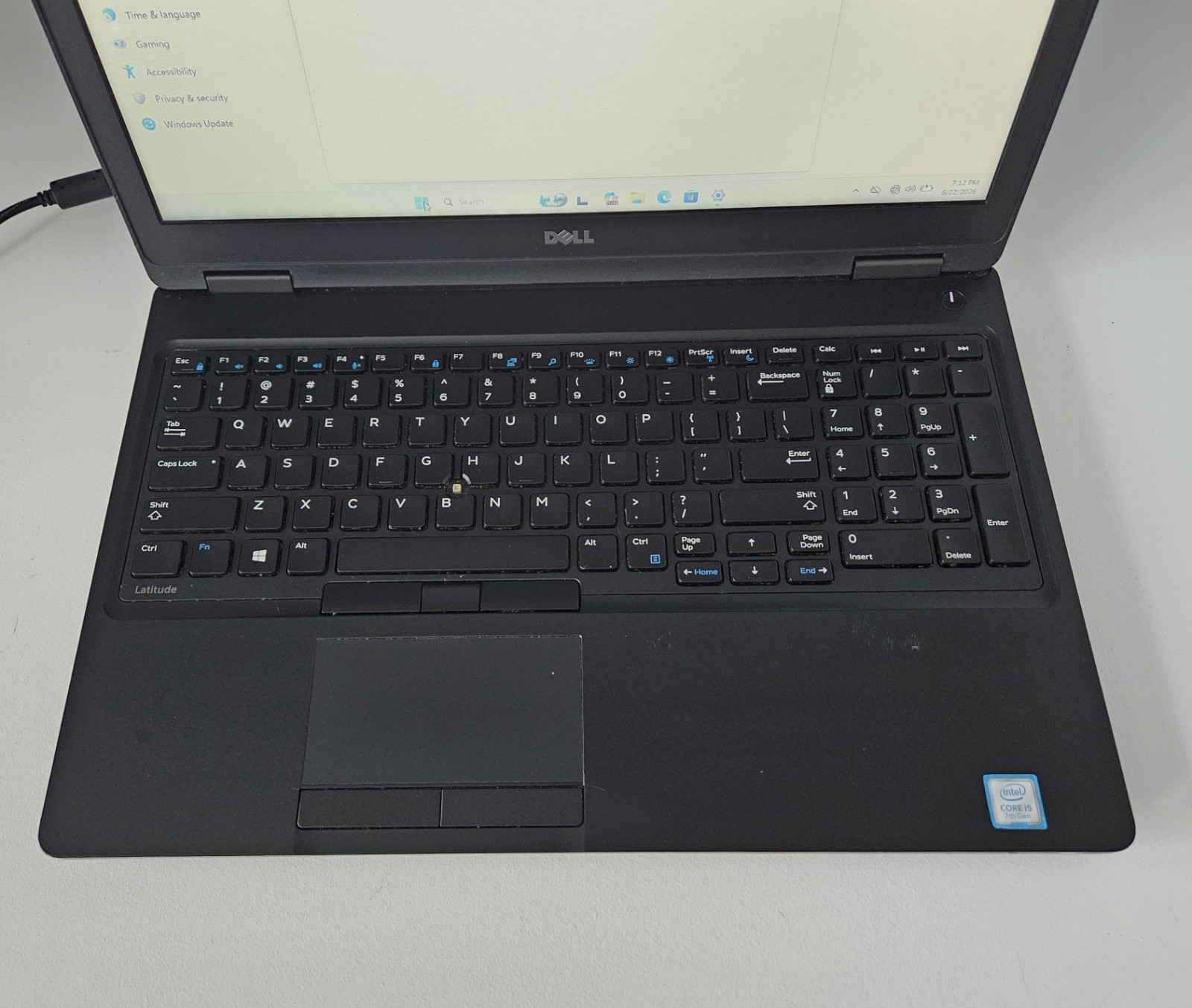 Dell Latitude 5580 15.6″ Intel Core i5-7200U 2.5GHz 8GB RAM 256GB SSD Win 11 Pro