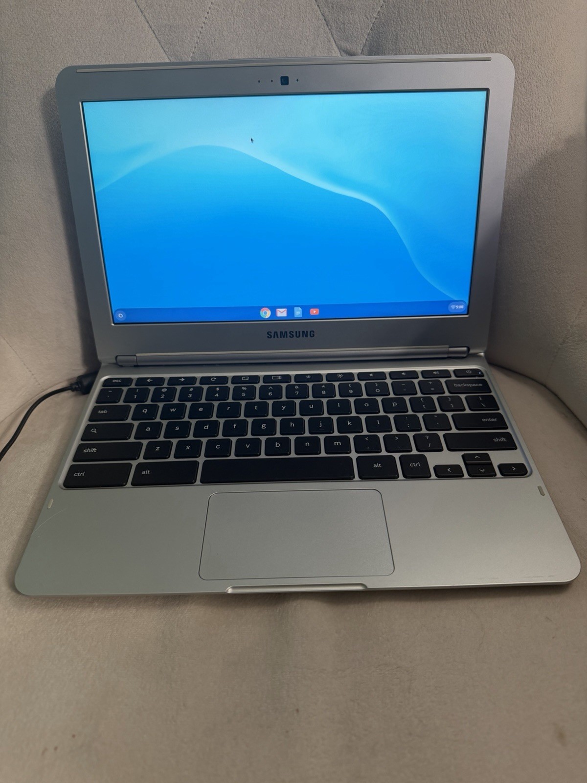 Samsung Chromebook 3 11.6″ Intel Celeron, Chrome OS With Cord Bundle