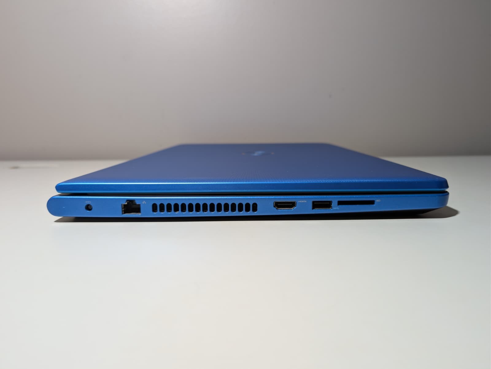 17″ Dell Inspiron 5755 Blue | AMD A8 16GB RAM 256GB SSD | HD+ Backlit Win 11 DVD