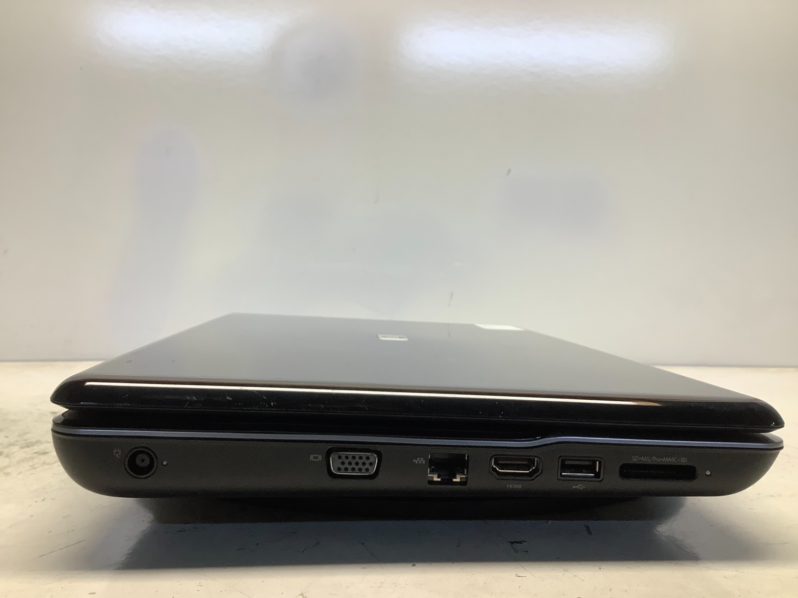 HP G60-121WM AMD Sempron SI-40 2 GB NO HDD
