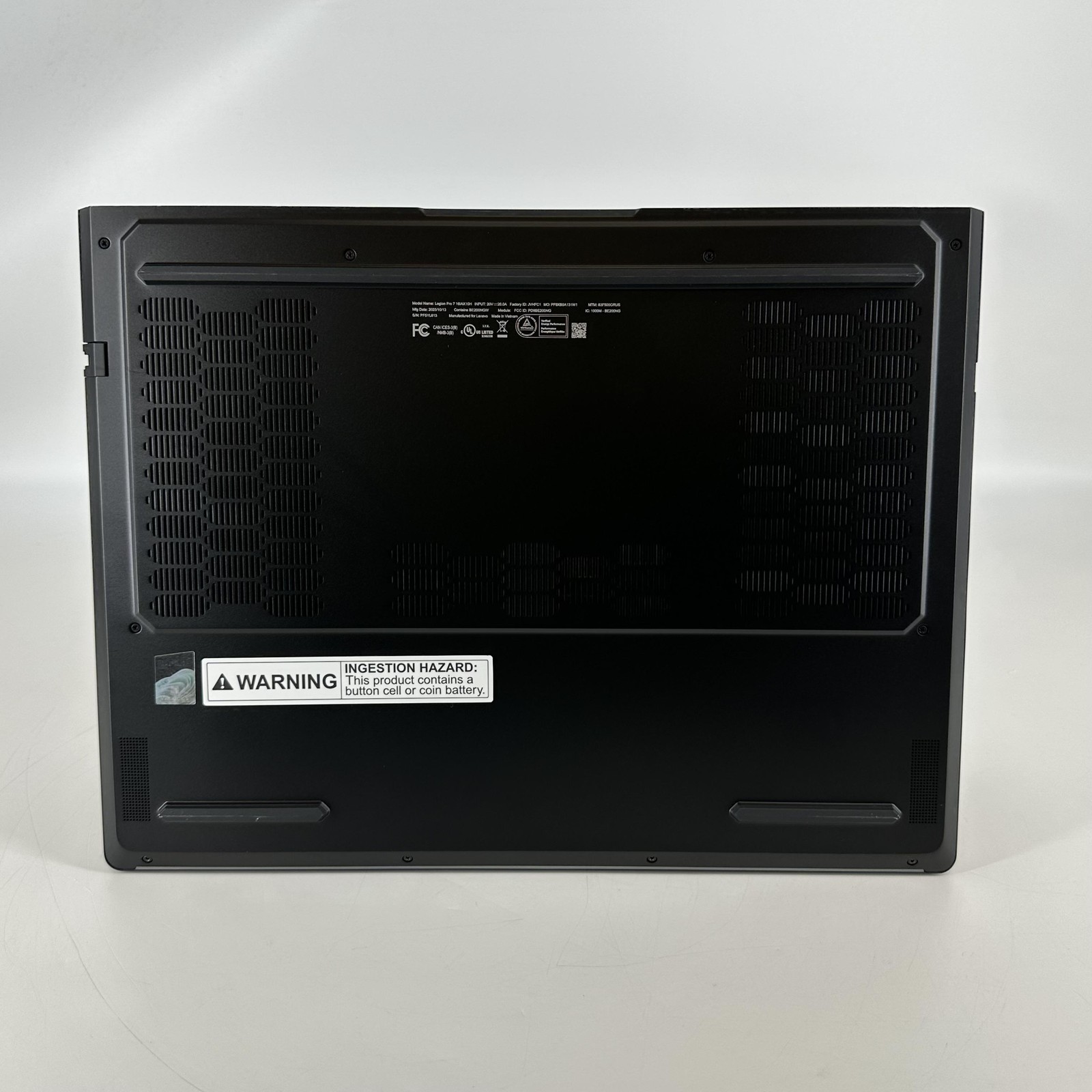 Lenovo Legion Pro 7i Gen 10 16 240Hz QHD Ultra 7 255HX 32GB 2TB RTX 5070 Ti
