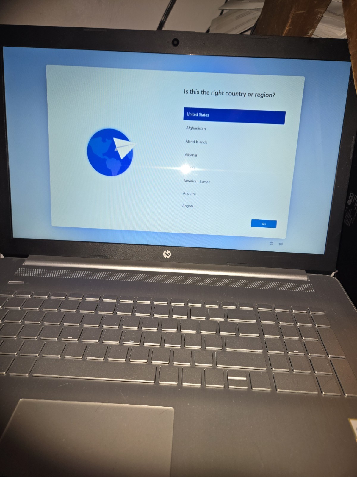 HP Laptop 17-CA2020NR 17-inch AMD Athlon Laptop SN 5CG035B58W – Works