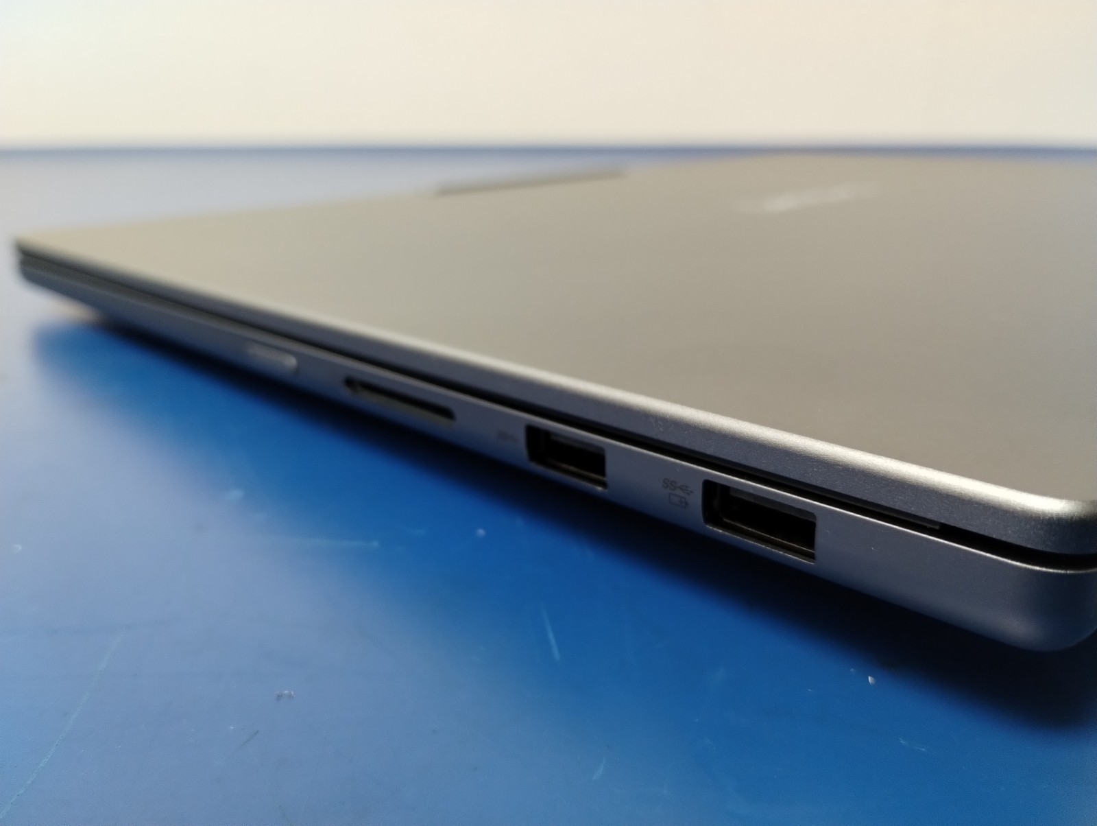 Lenovo IdeaPad Pro 5 16IAH10, Intel Core Ultra 9 285H, 32 GB RAM, 1 TB NVMe SSD