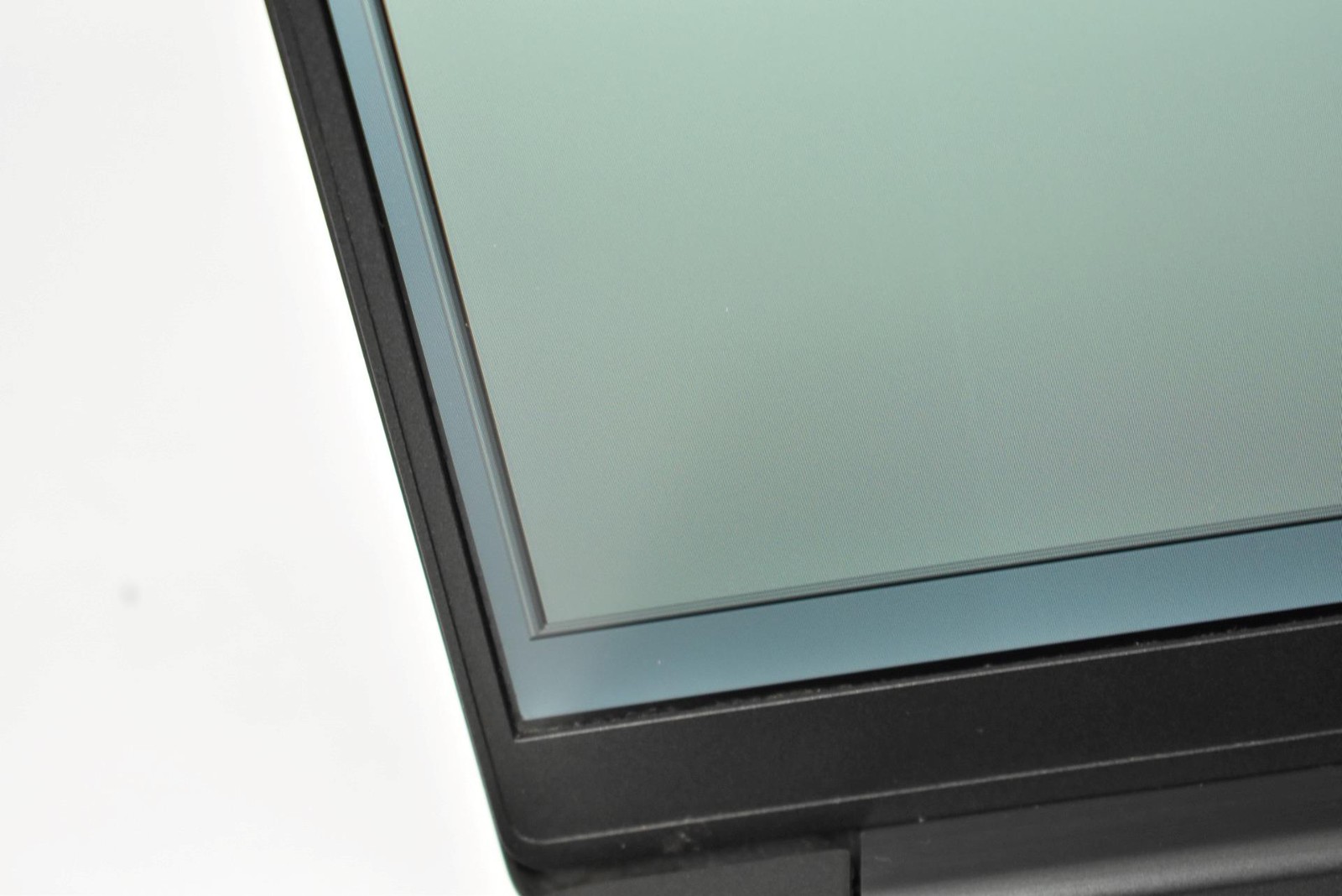 Dell Latitude 7400 Laptop i7-8665U 1.9GHz 16GB 256GB SSD No OS 14″ *See Issues*