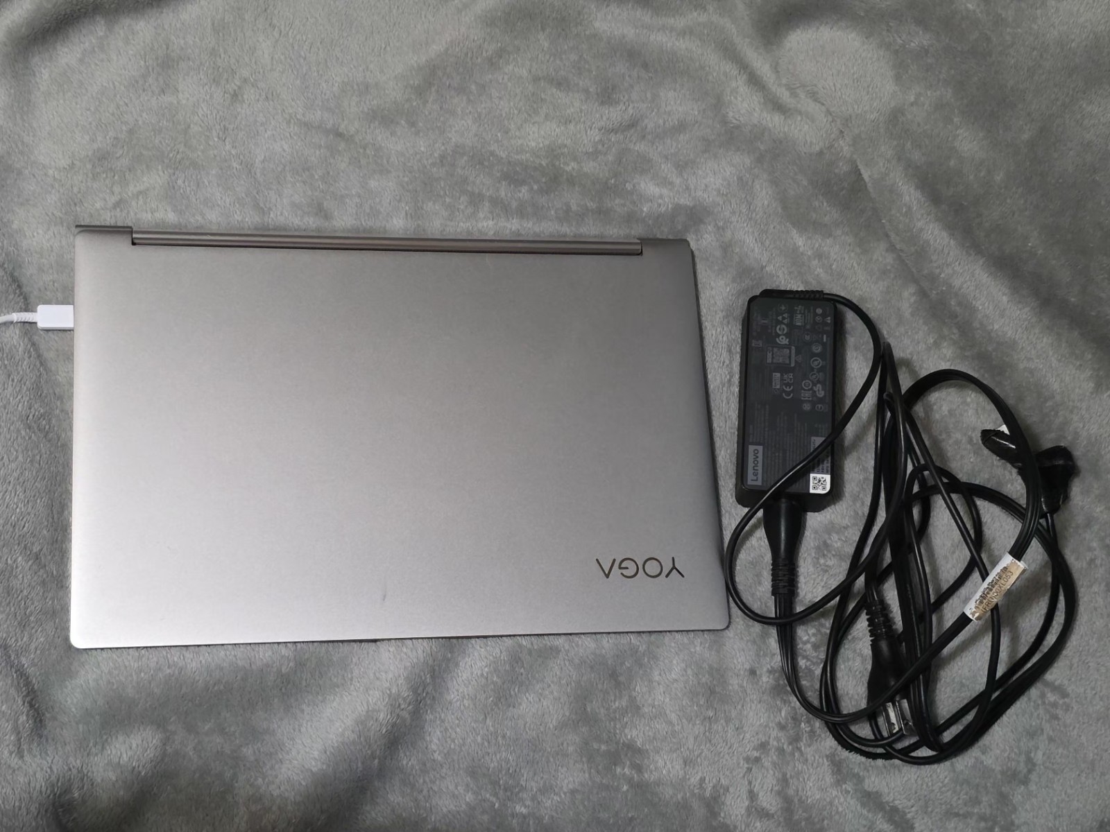 Lenovo Yoga 9i 14-inch Display, Works Excellent! Minor Scratches, Well Cared For